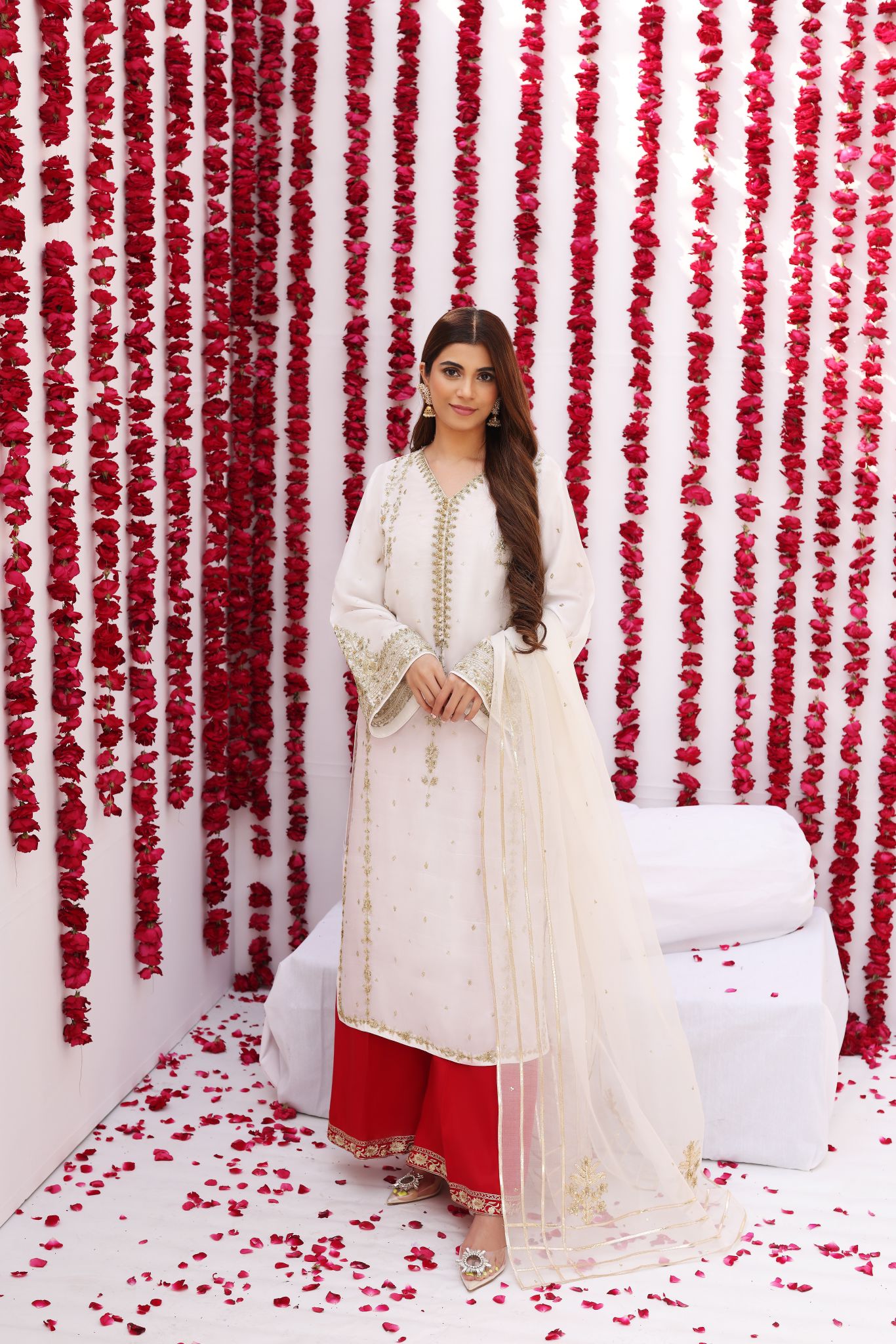 Ivory Zari Zardozi Raw Silk Salwar Kameez (3-Piece) - Image 1