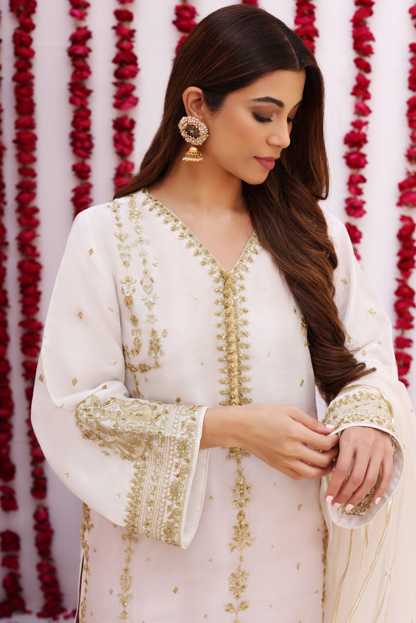Ivory Zari Zardozi Raw Silk Salwar Kameez (3-Piece) - Image 3
