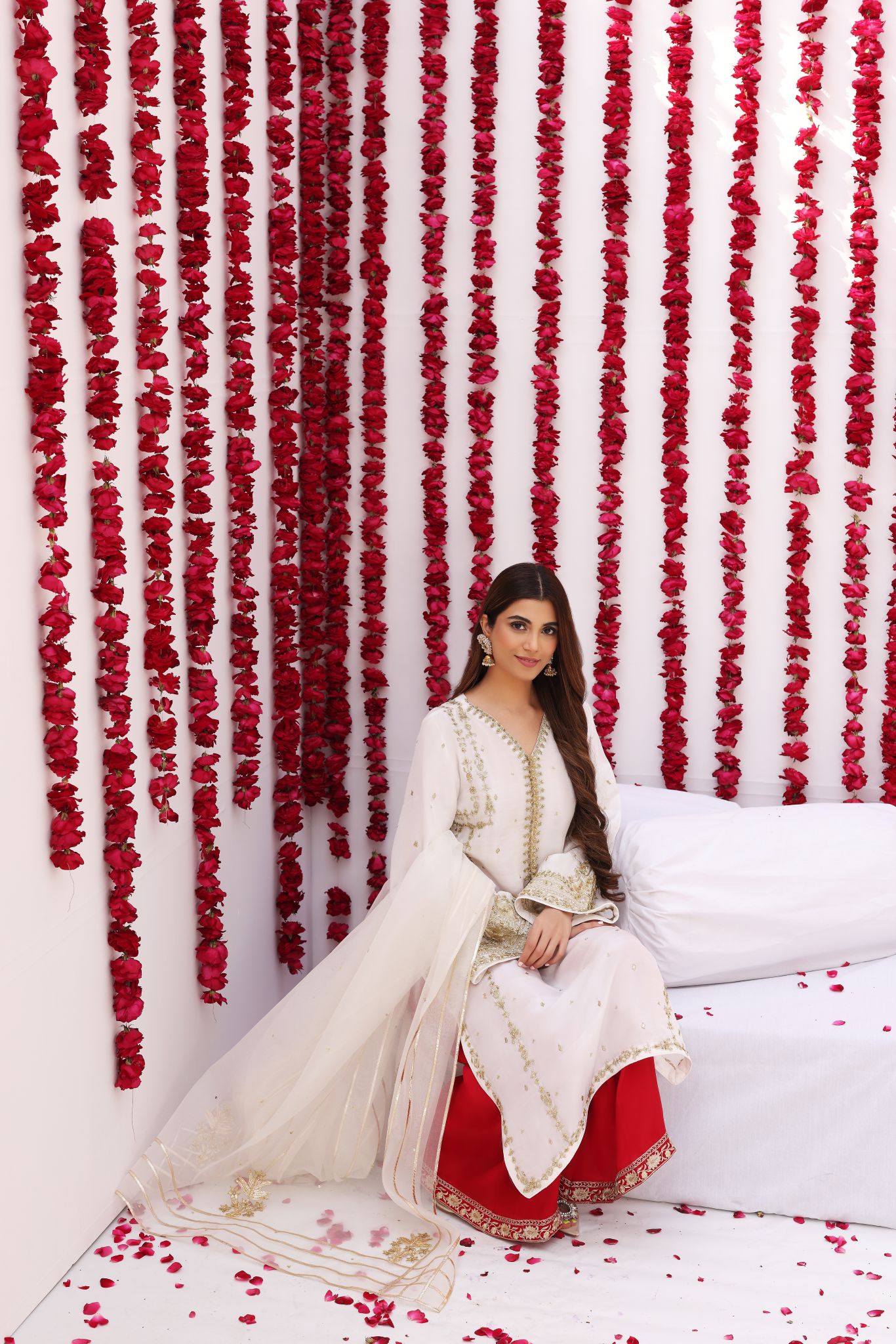 Ivory Zari Zardozi Raw Silk Salwar Kameez (3-Piece) - Image 6