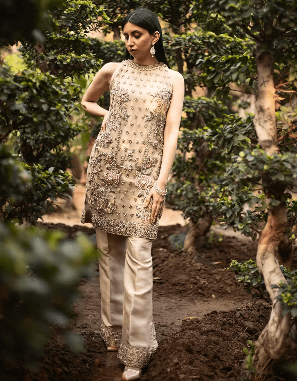 Ivory Embellished Satin-Silk Kurta Set (2-Piece) - Image 4