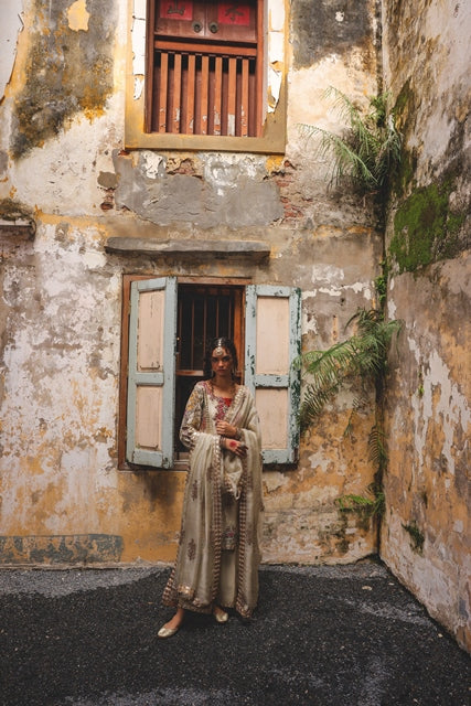 Pakistani Ivory Embroidered Silk-Blend Salwar Kameez (3-Piece) - Image 1