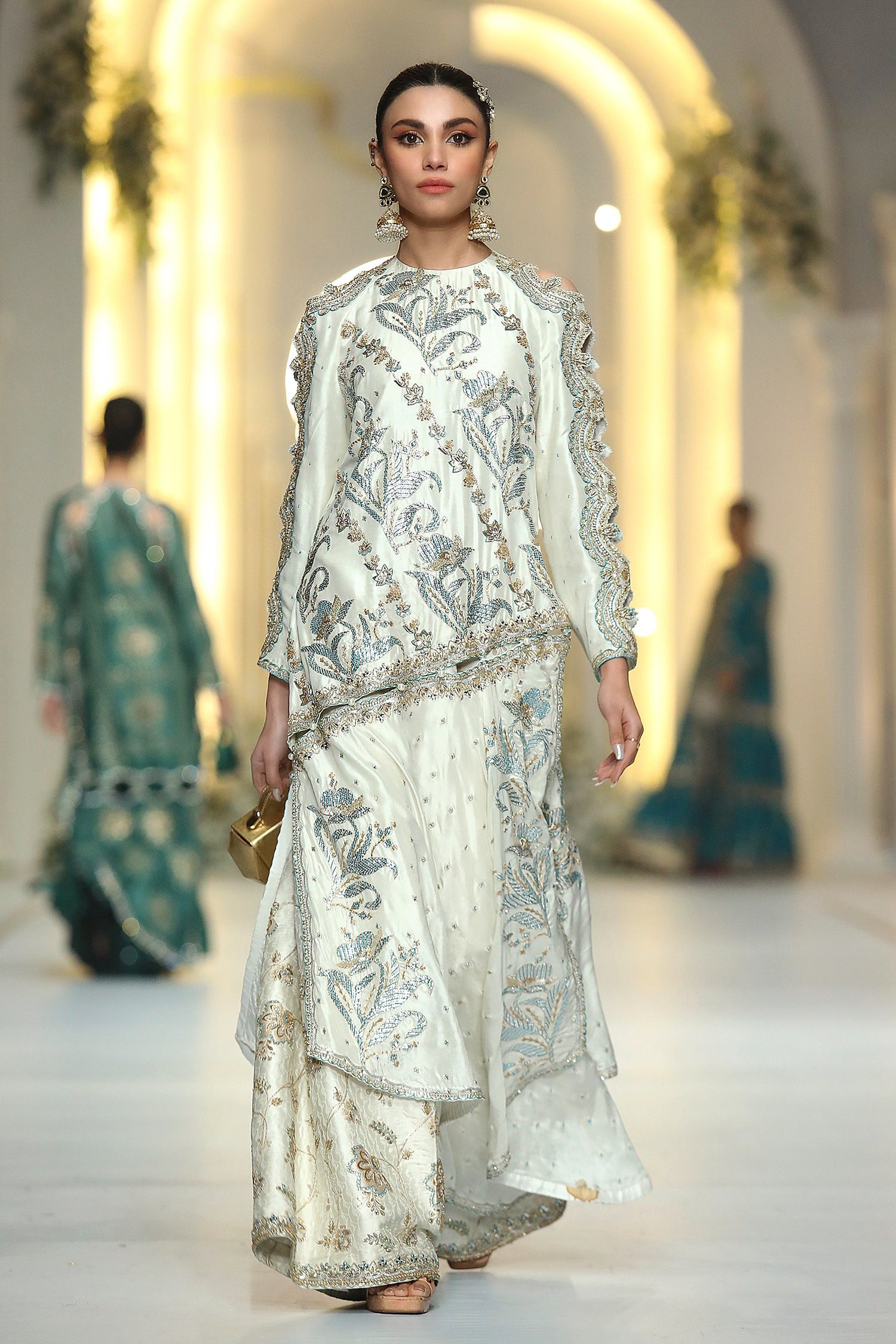 Ivory Zardozi Silk Asymmetric Tunic Set (2-Piece) - Image 1