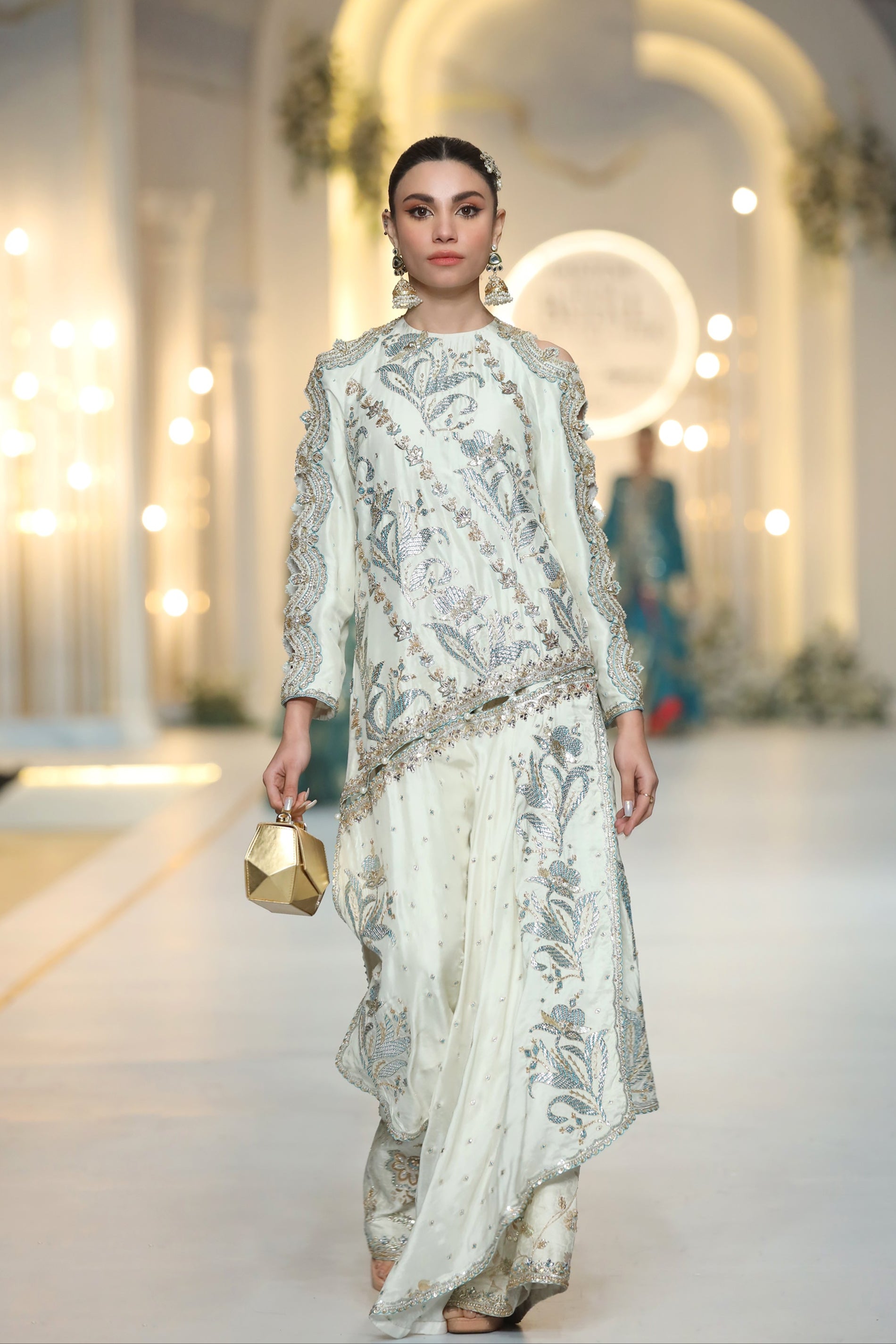 Ivory Zardozi Silk Asymmetric Tunic Set (2-Piece) - Image 3