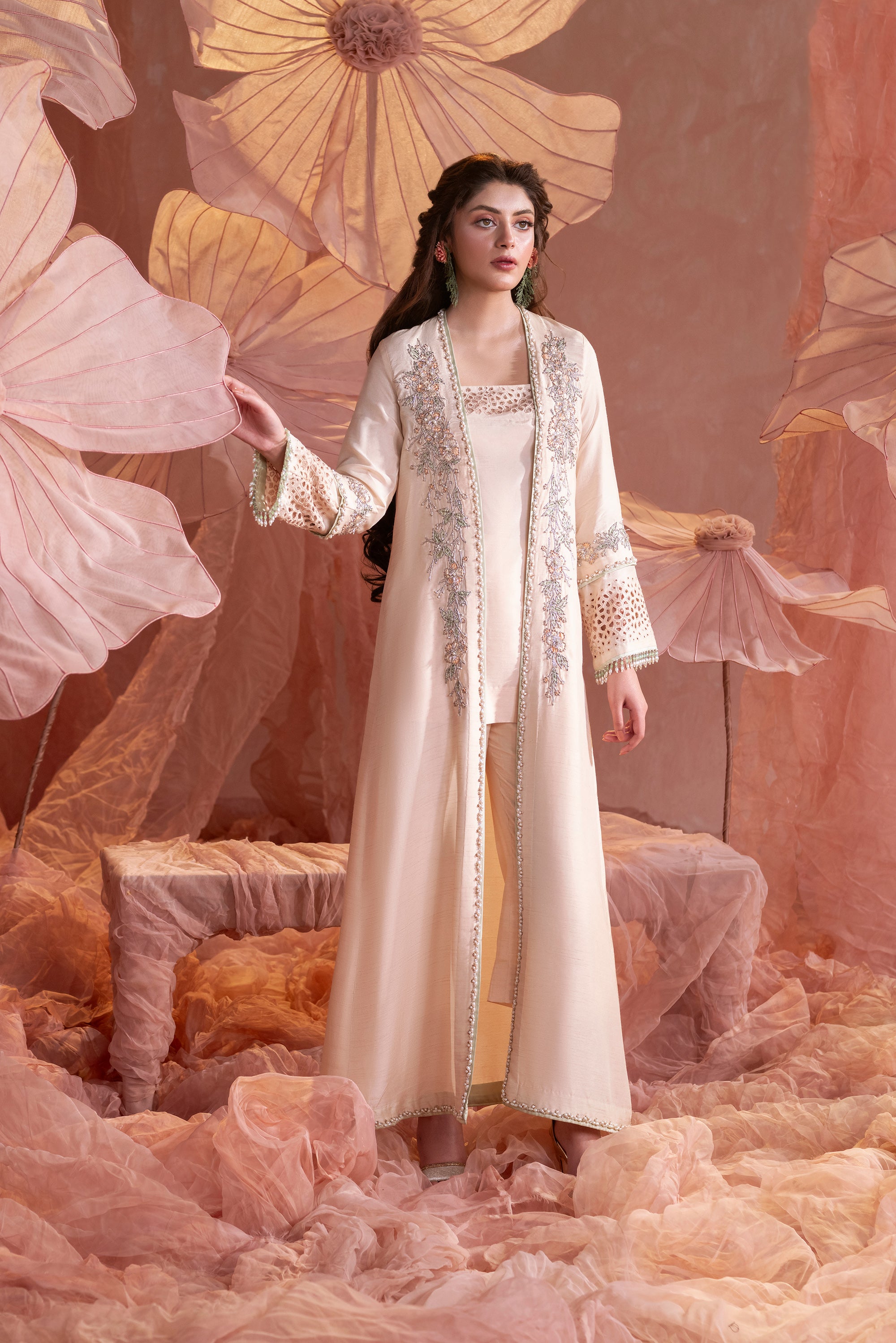 Pakistani Peach Ivory Marori Zardozi Silk Jacket Set (3-Piece) - Image 5