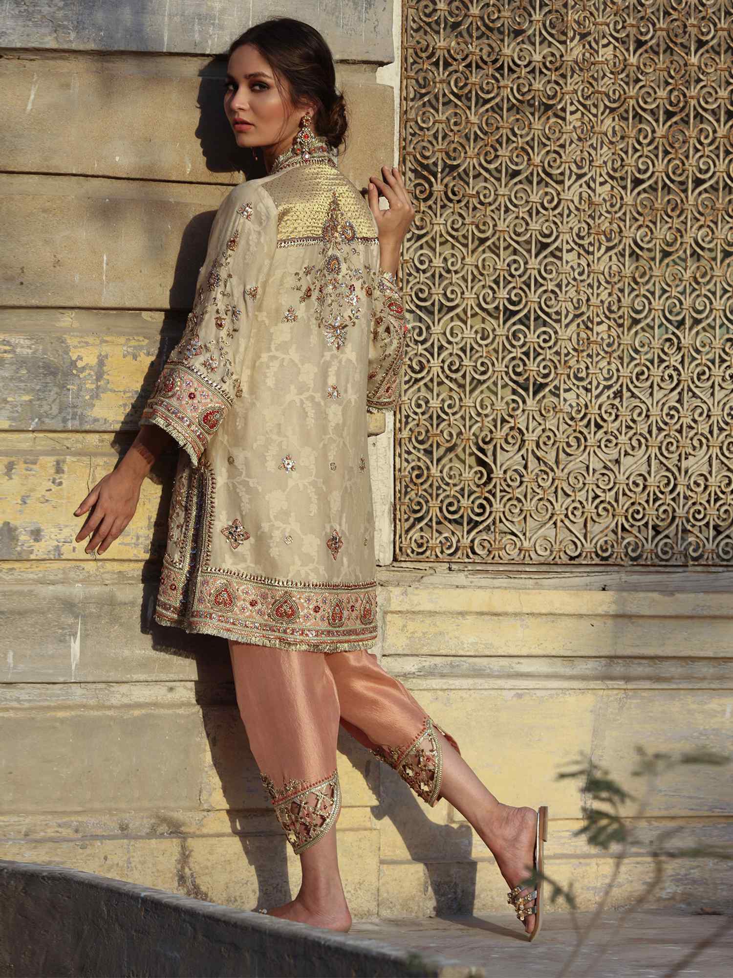 Ivory Embroidered Spun Net Kurta Set (2-Piece) - Image 2