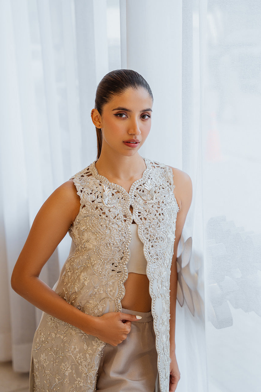 Pakistani Metallic Ivory Embroidered Tissue Jacket 3-Piece - Image 5