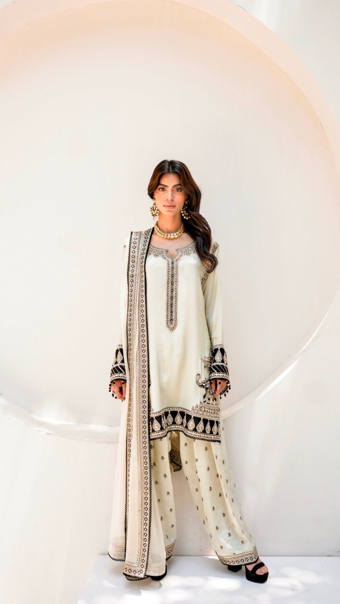 Pakistani Ivory Embroidered Viscose Silk Kurta Set (3-Piece) - Image 1