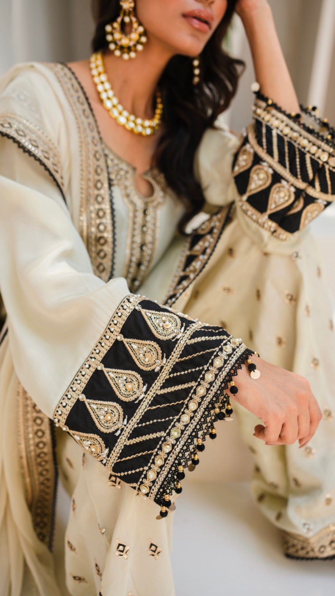 Pakistani Ivory Embroidered Viscose Silk Kurta Set (3-Piece) - Image 5