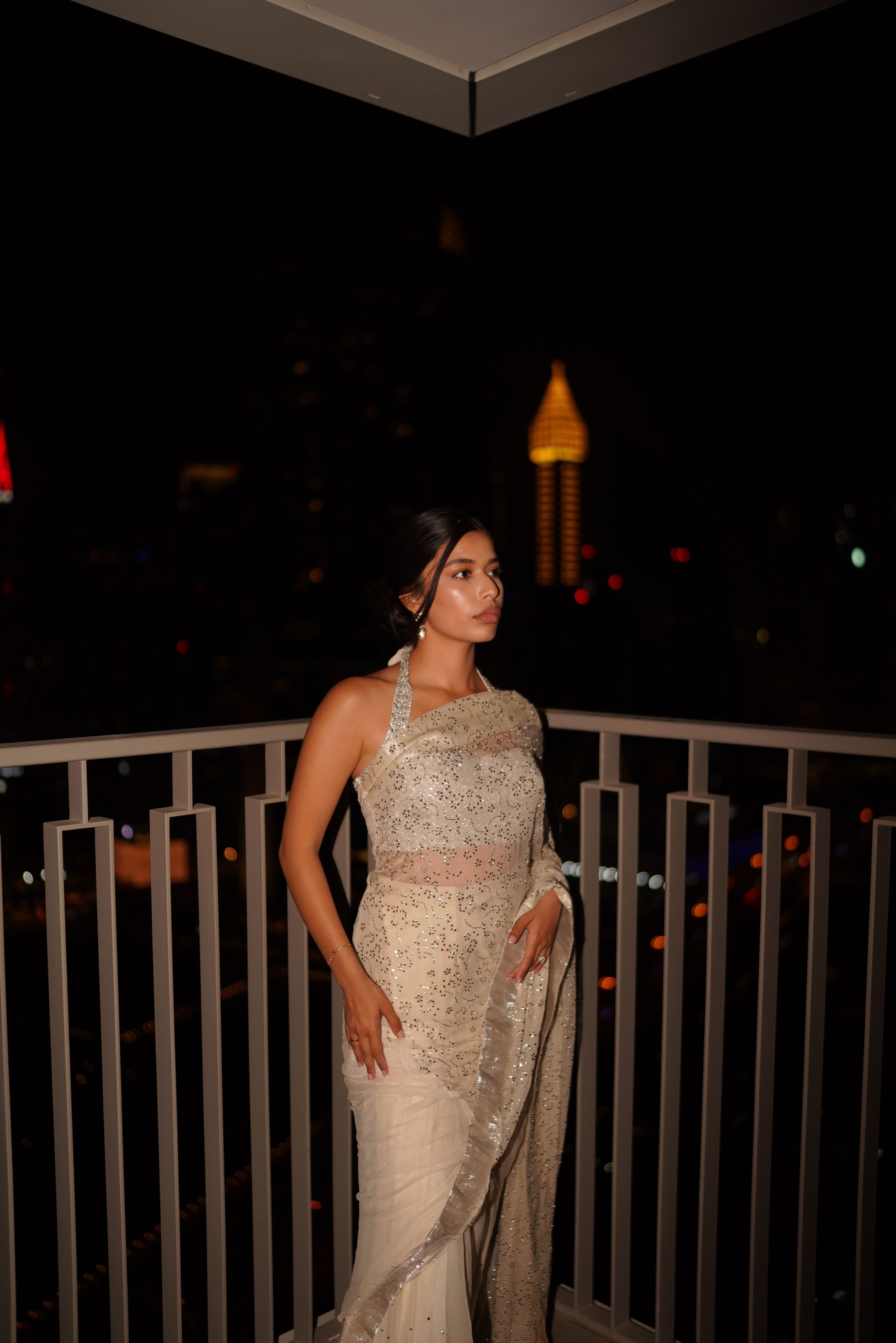 Ivory Mukesh Chiffon Saree with Net Blouse (2-Piece) - Image 5