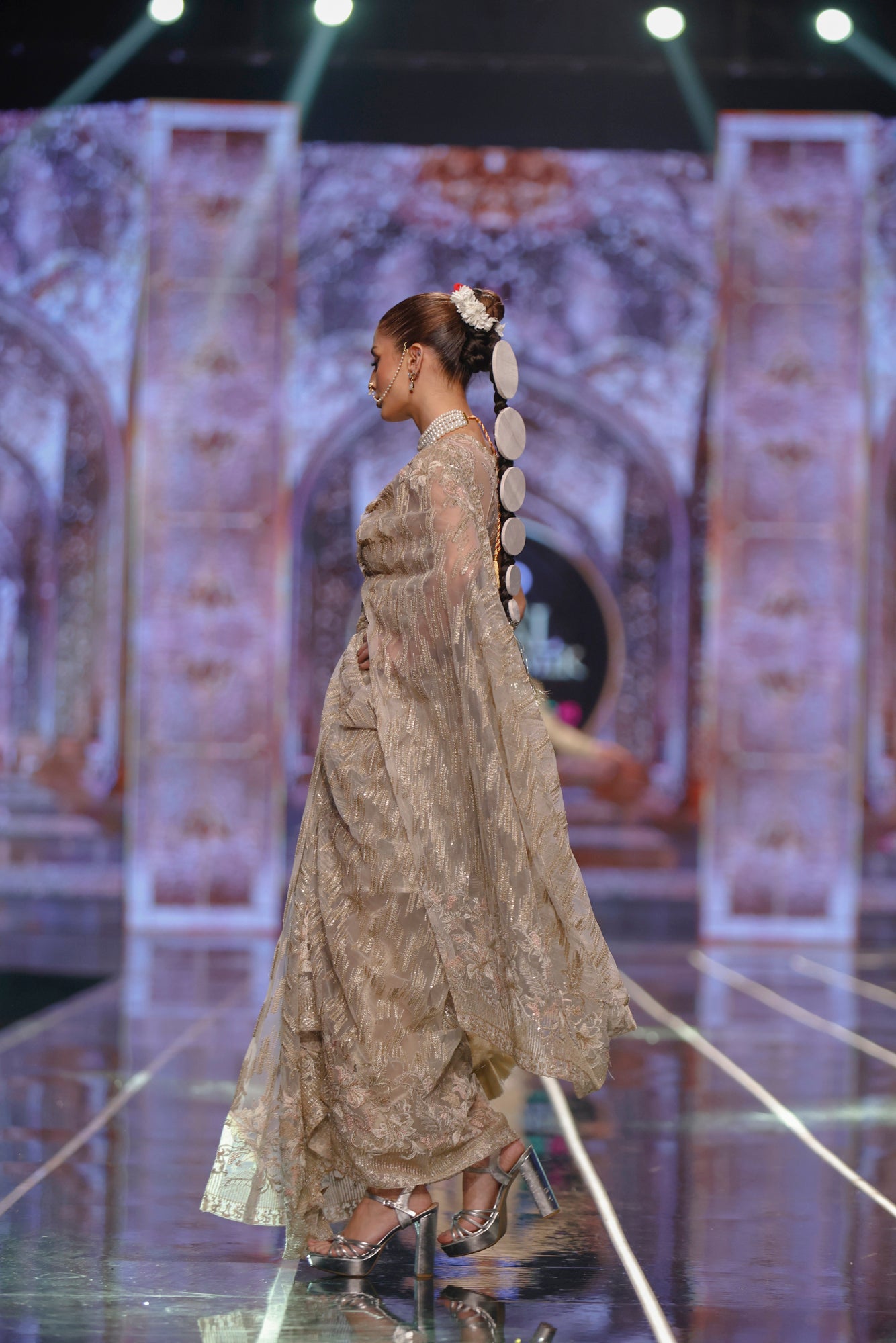 Pakistani Ivory Embroidered Net Saree (3-Piece) - Image 3