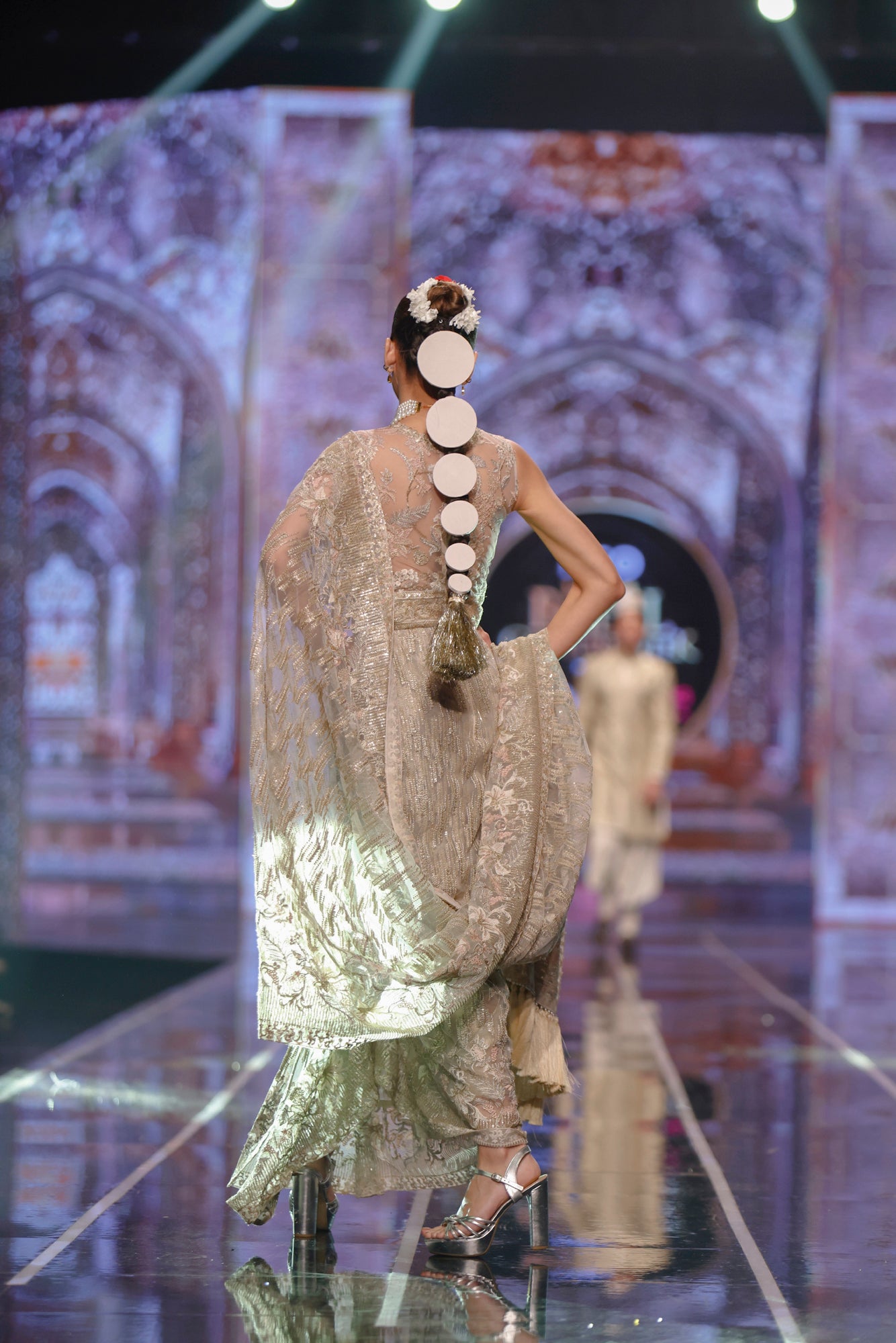 Pakistani Ivory Embroidered Net Saree (3-Piece) - Image 4