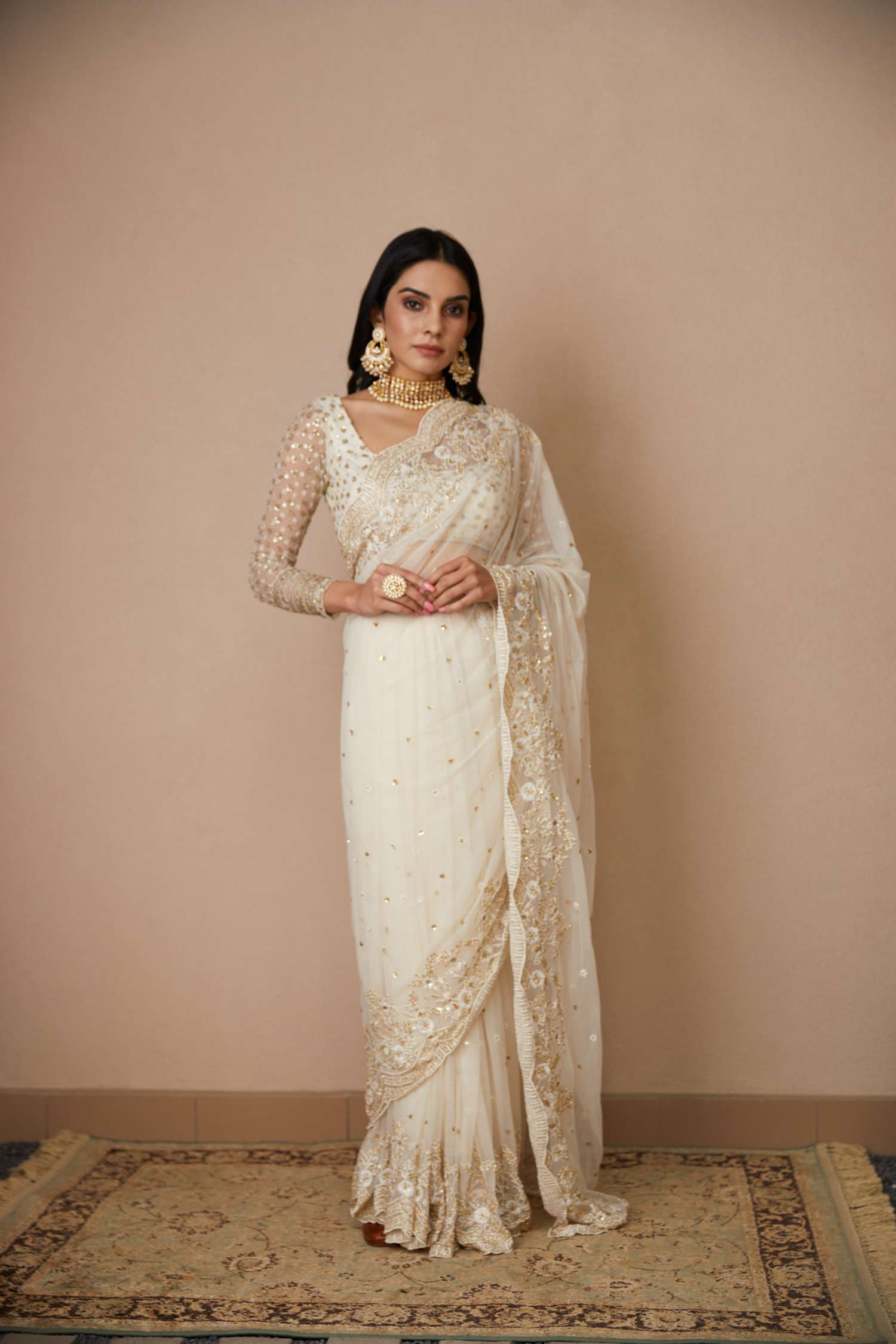 Off-White Thread Work Net Saree (2-Piece) - Image 1