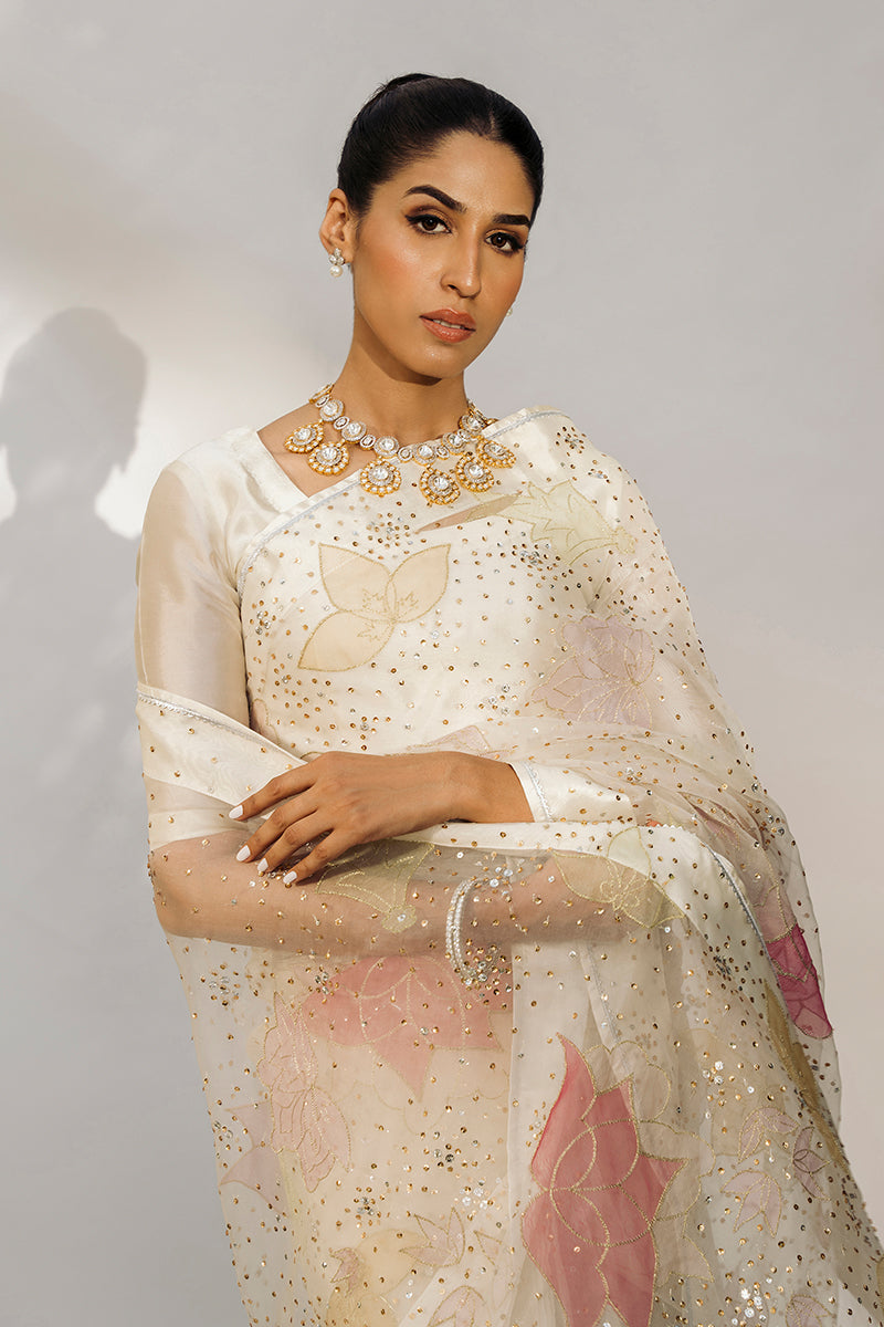 Pakistani Ivory Lotus Appliqué Organza Saree (2-Piece) - Image 6