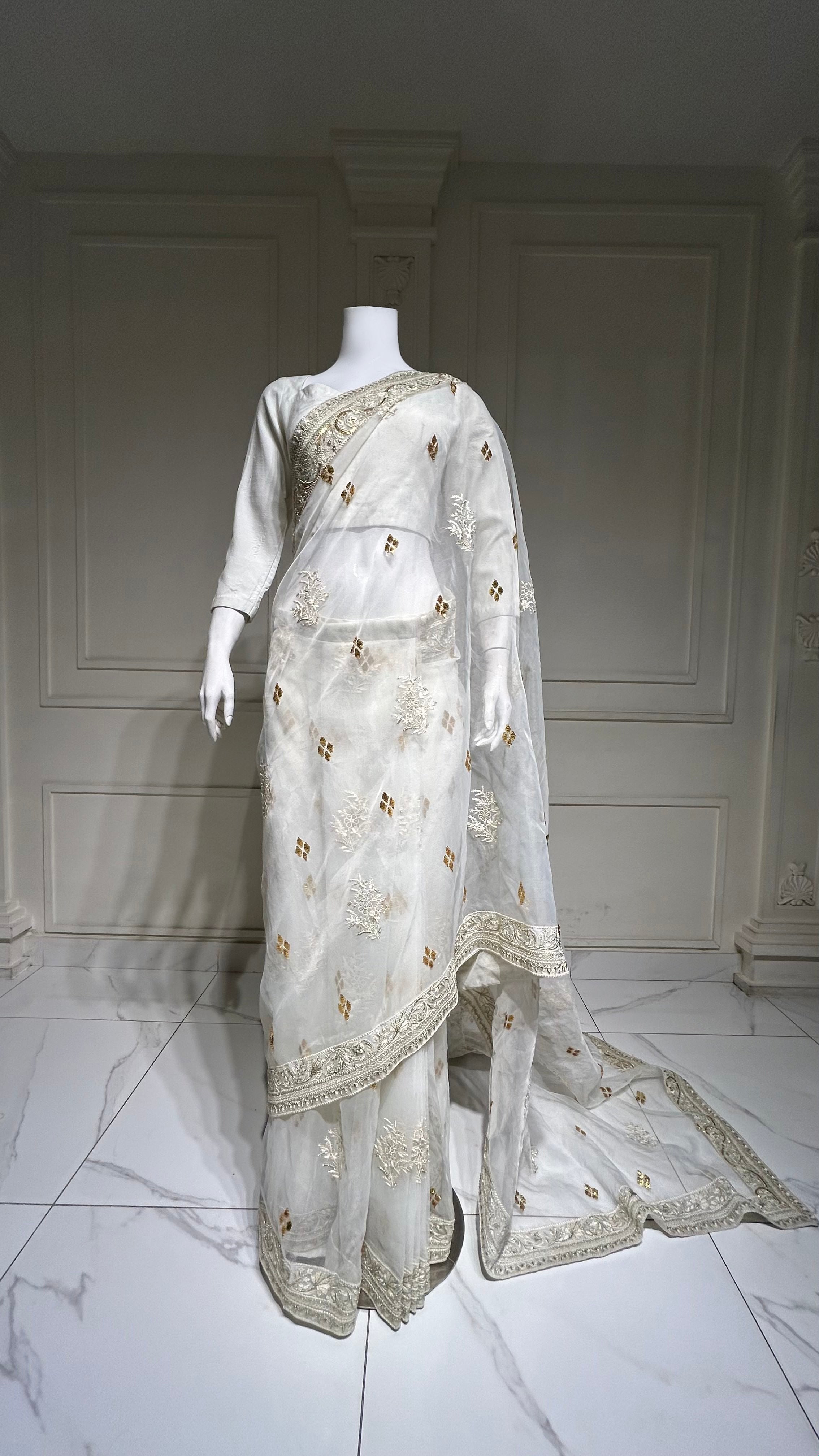 Ivory Embroidered Organza Saree (3-Piece) - Image 1