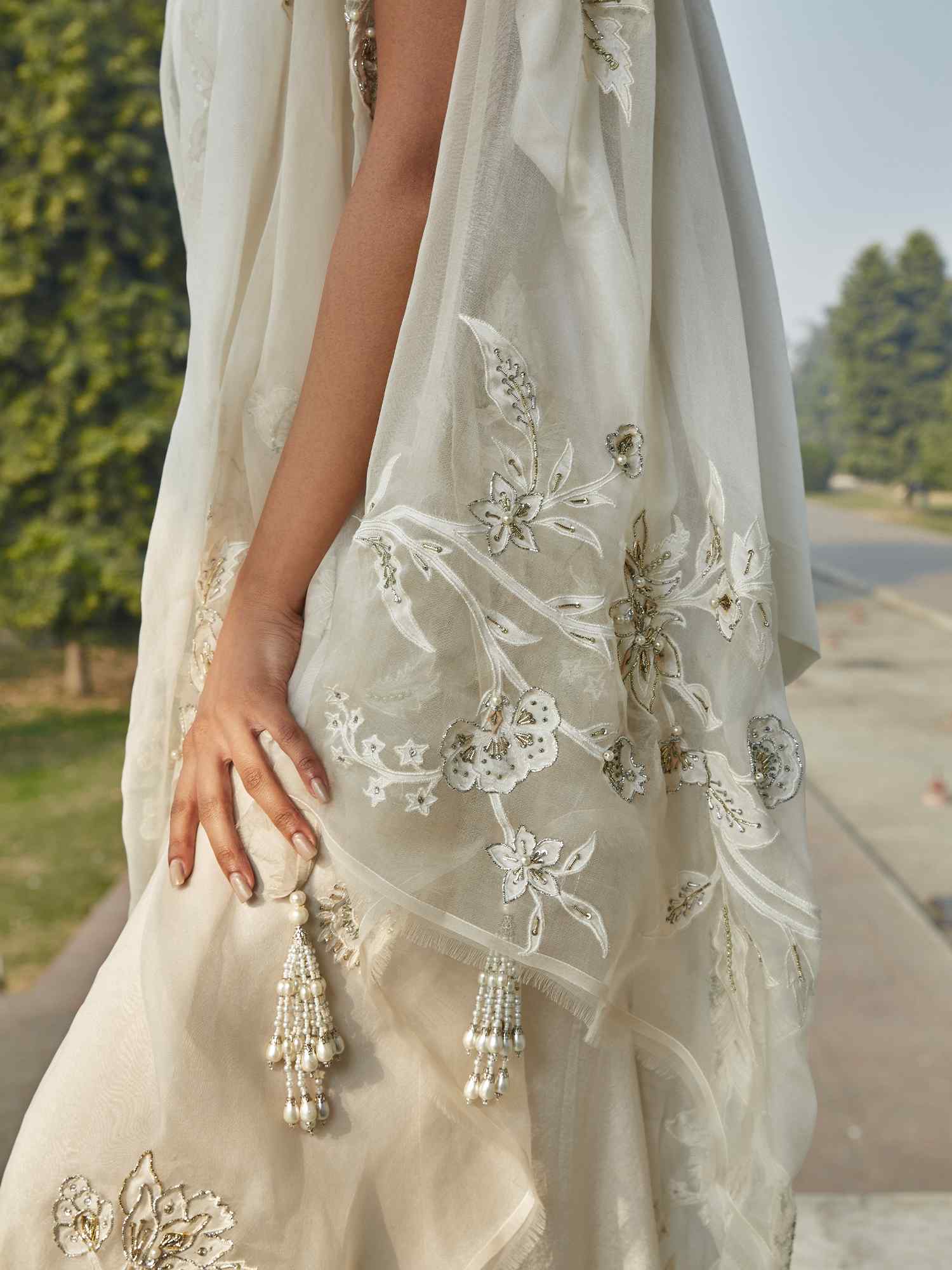 Pearl White Embroidered Raw Silk Saree (3-Piece) - Image 3