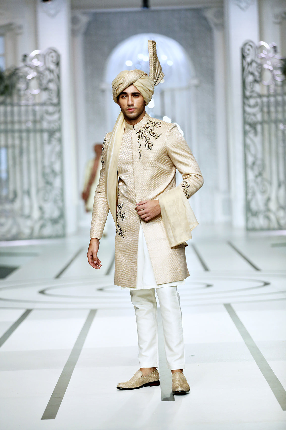 Ivory Banarsi Sherwani with Black Thread Embroidery (3-Piece) - Image 4