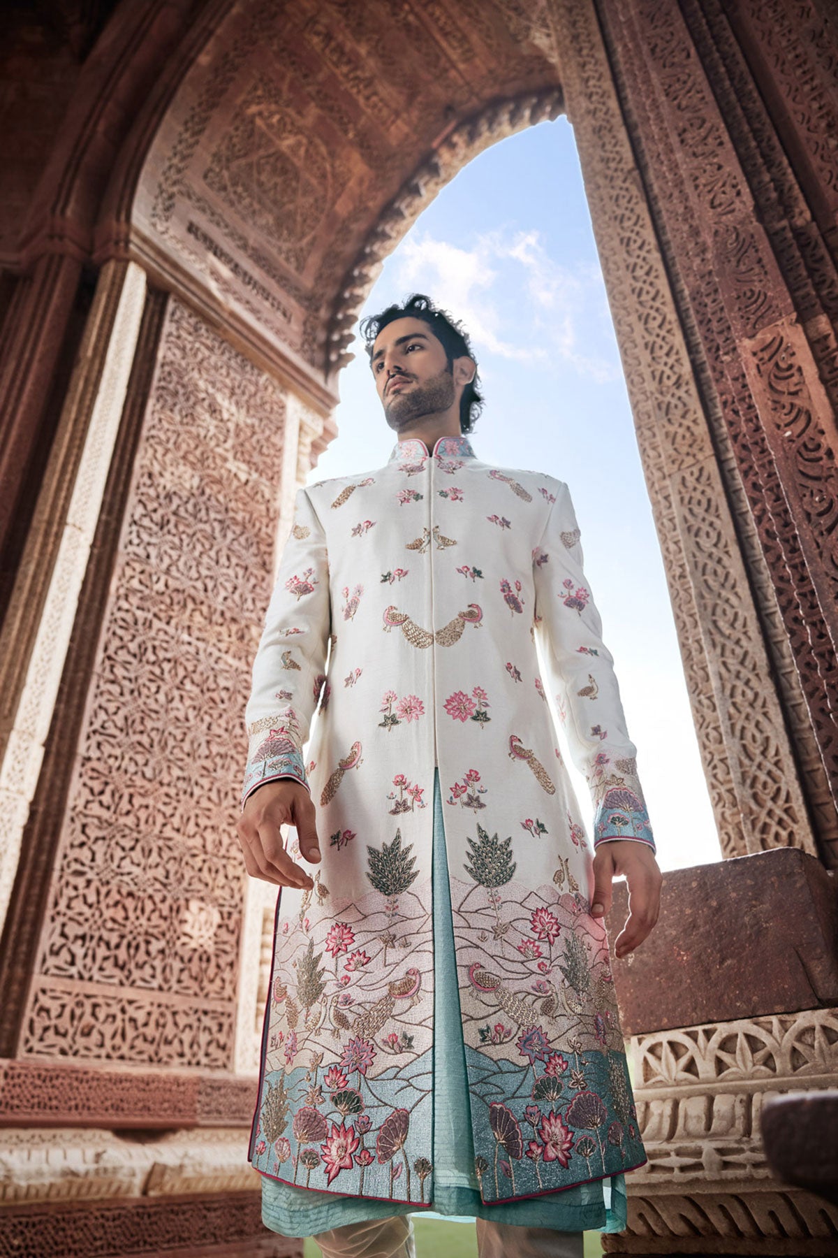 Off-White Resham Embroidered Silk Sherwani (4-Piece) - Image 6