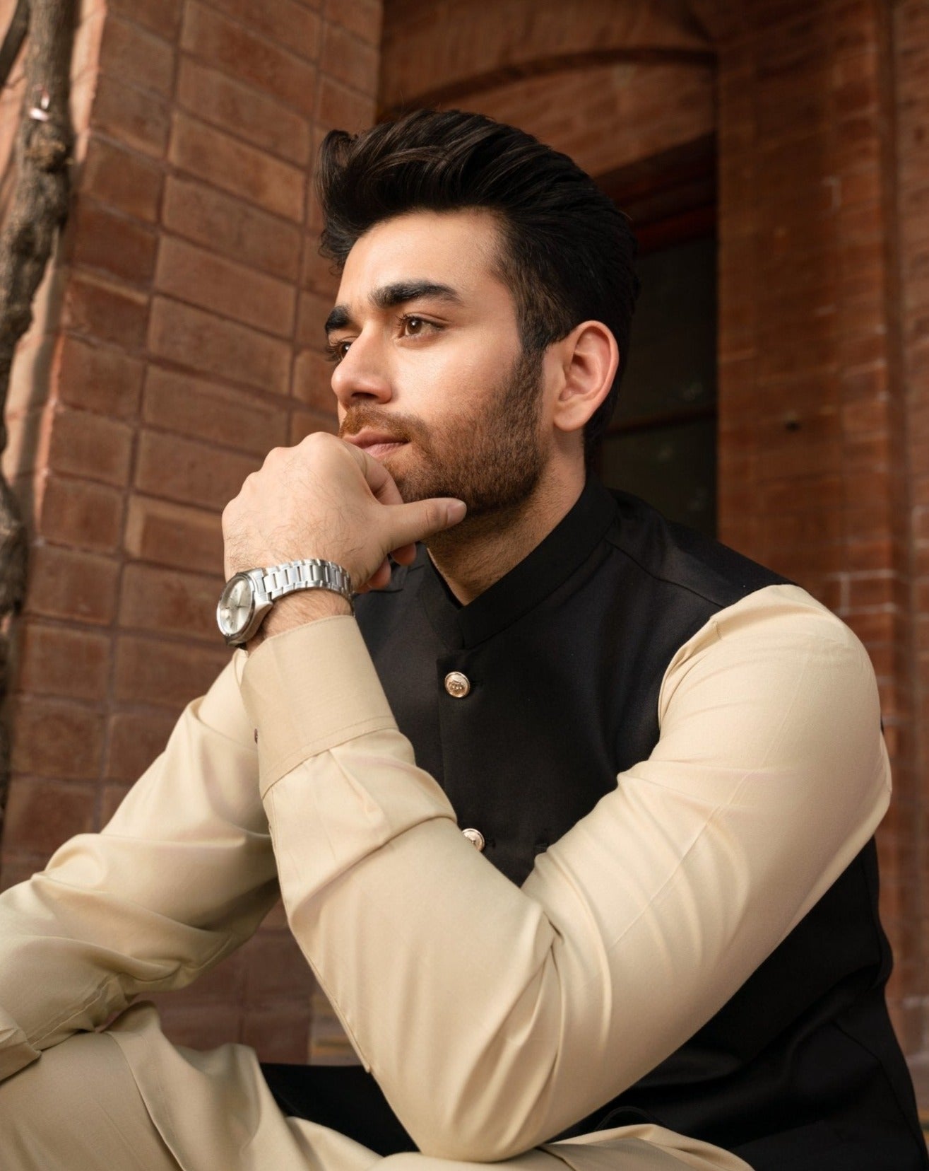 Ivory Blended Kurta Trouser with Black Waistcoat (3-Piece) - Image 2