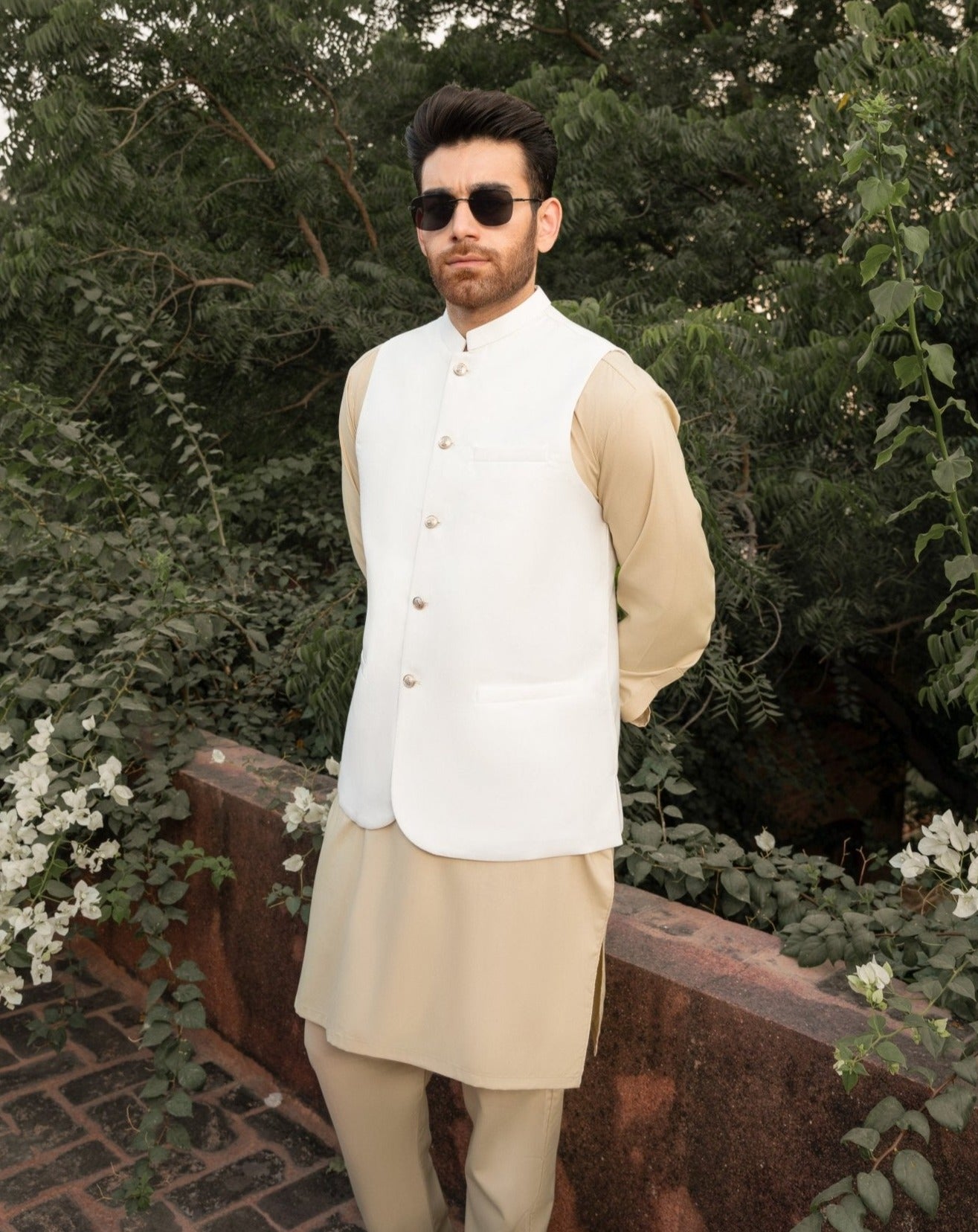 Ivory Blended Waistcoat Kurta Set (3-Piece) - Image 3