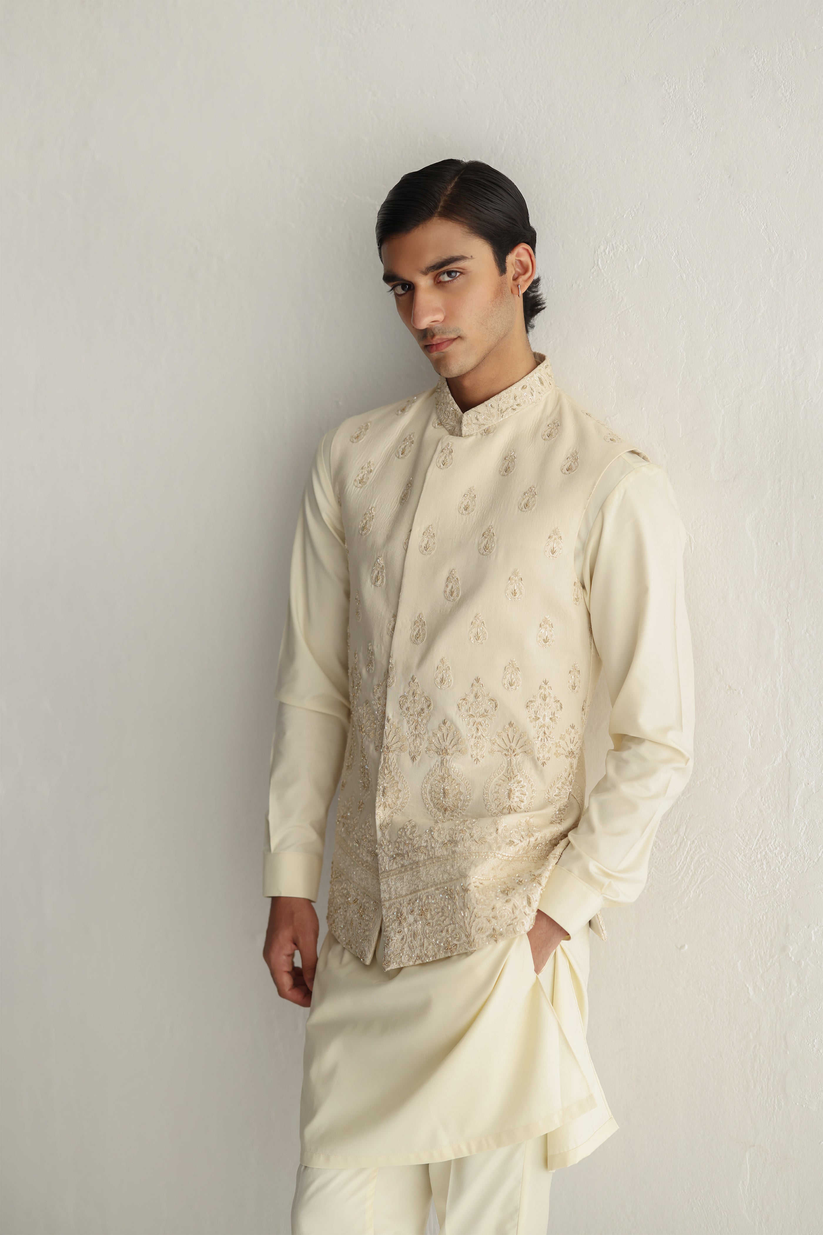 Ivory Hand Embroidered Boski Waistcoat Kurta (3-Piece) - Image 2
