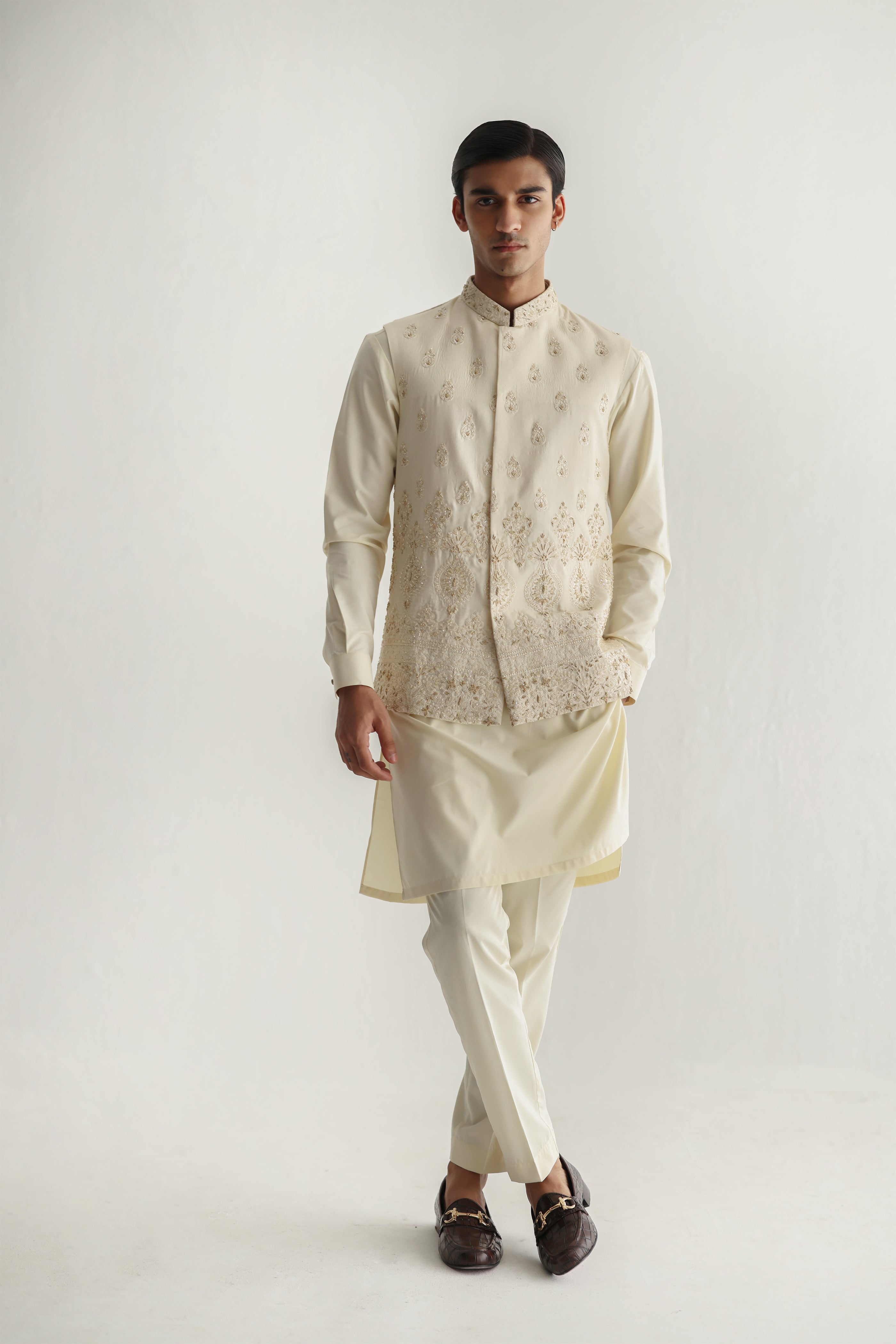 Ivory Hand Embroidered Boski Waistcoat Kurta (3-Piece) - Image 3