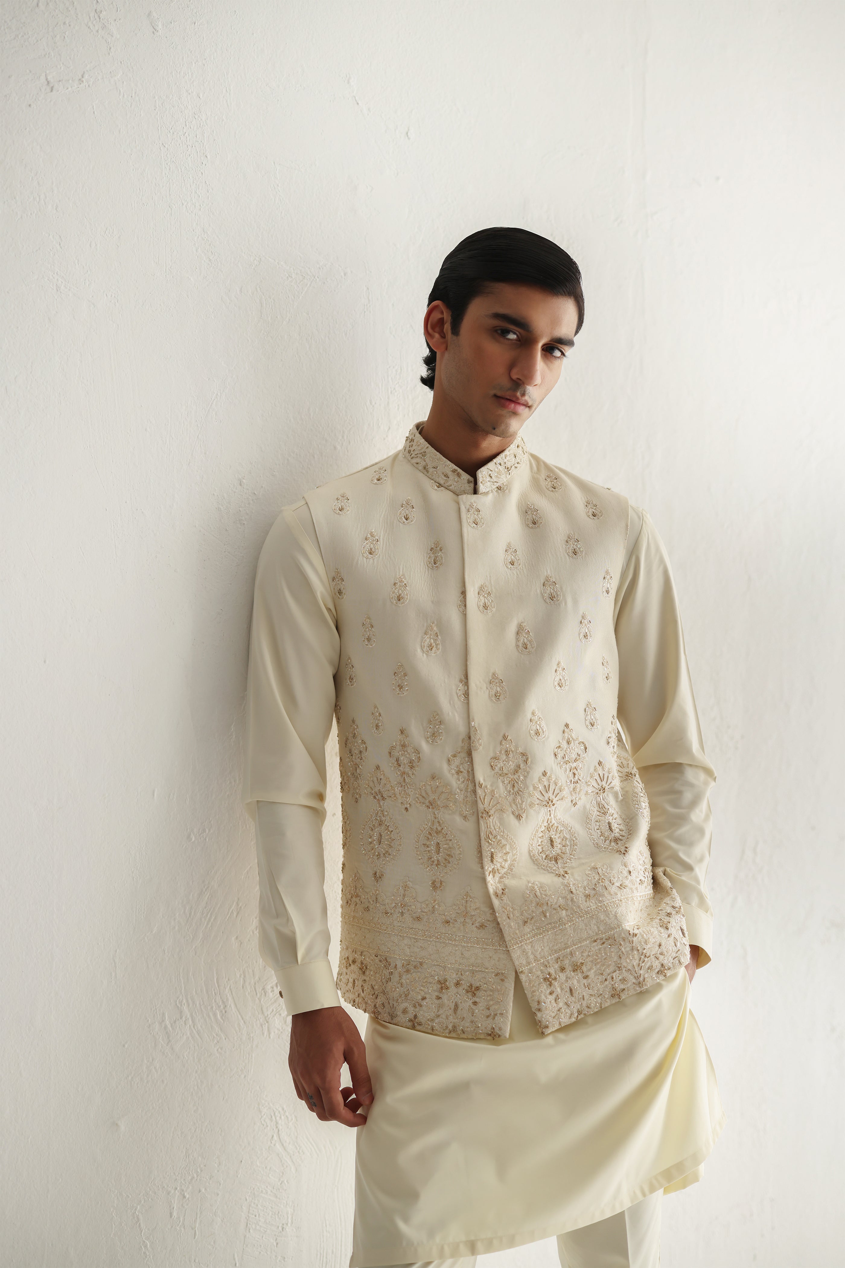 Ivory Hand Embroidered Boski Waistcoat Kurta (3-Piece) - Image 5