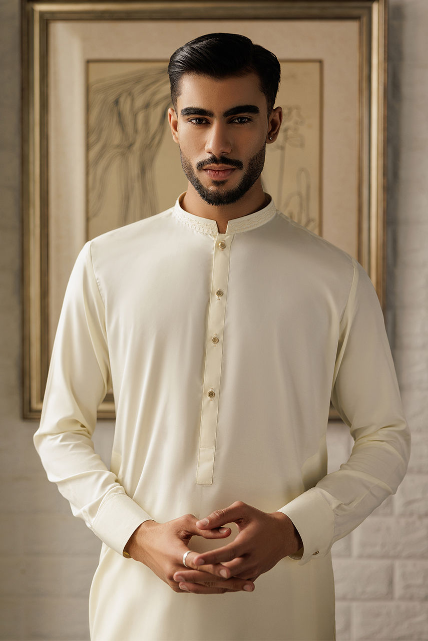 Off-White Embroidered Boski Linen Waistcoat Kurta (3-Piece) - Image 2