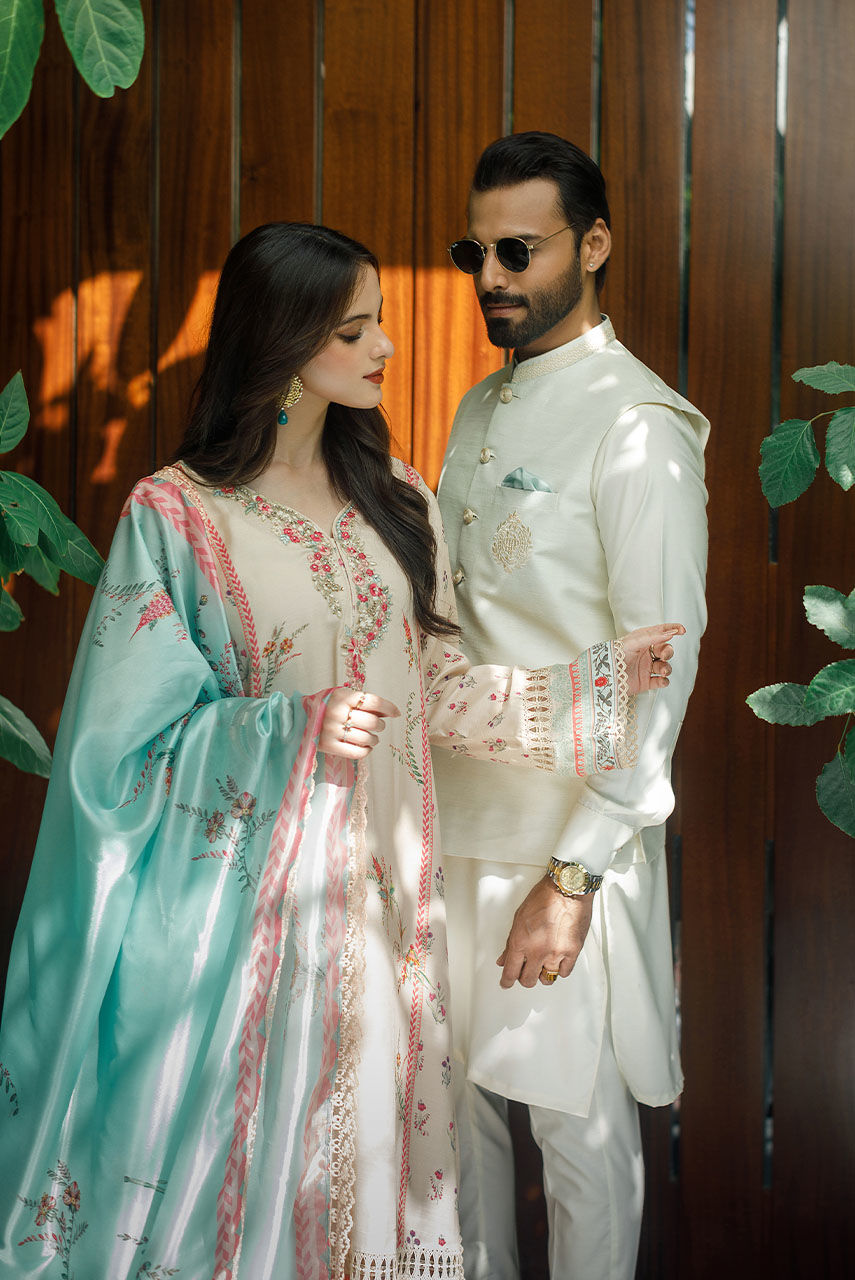 Off-White Embroidered Boski Linen Waistcoat Kurta (3-Piece) - Image 5