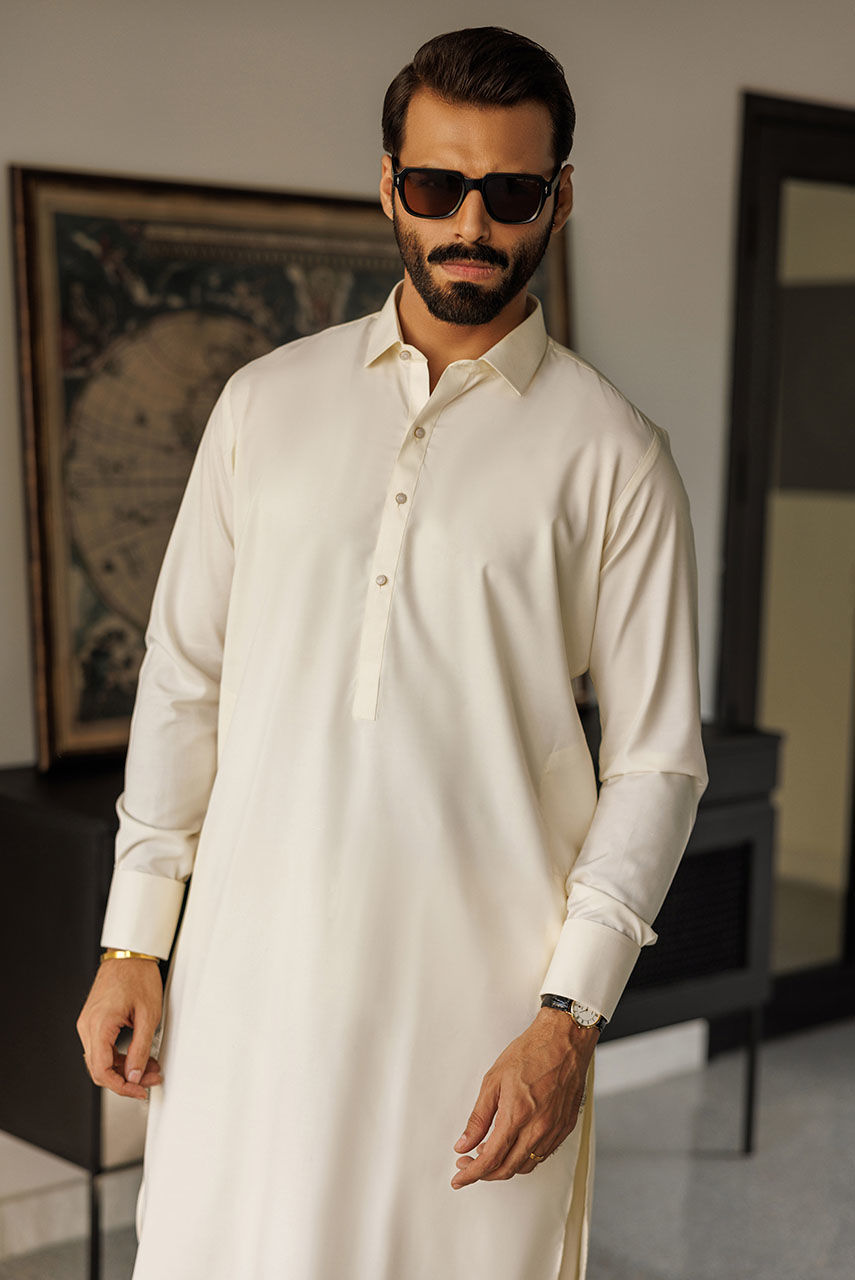 Off-White Embroidered Boski Linen Waistcoat Kurta (3-Piece) - Image 2