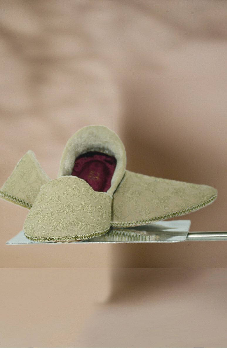 Off-White Embroidered Brocade Waistcoat Kurta Set (3-Piece) - Image 12