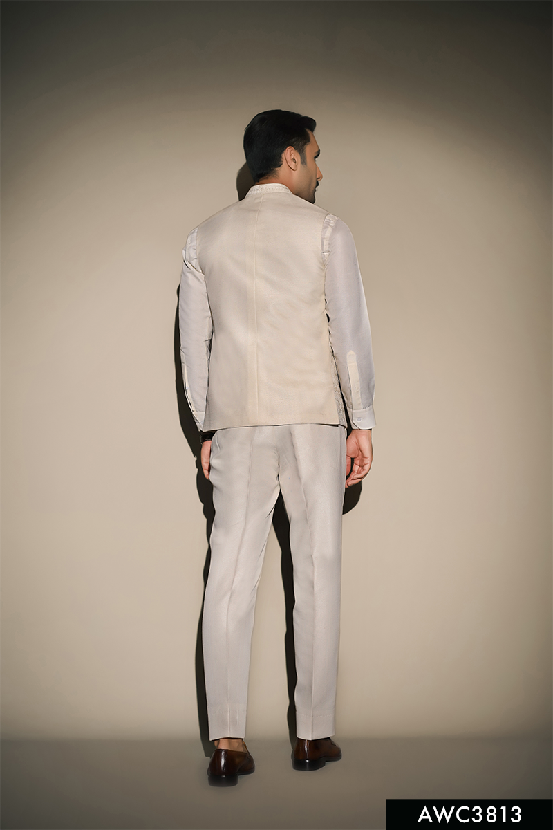 Off-White Embroidered Brocade Waistcoat Kurta Set (3-Piece) - Image 3