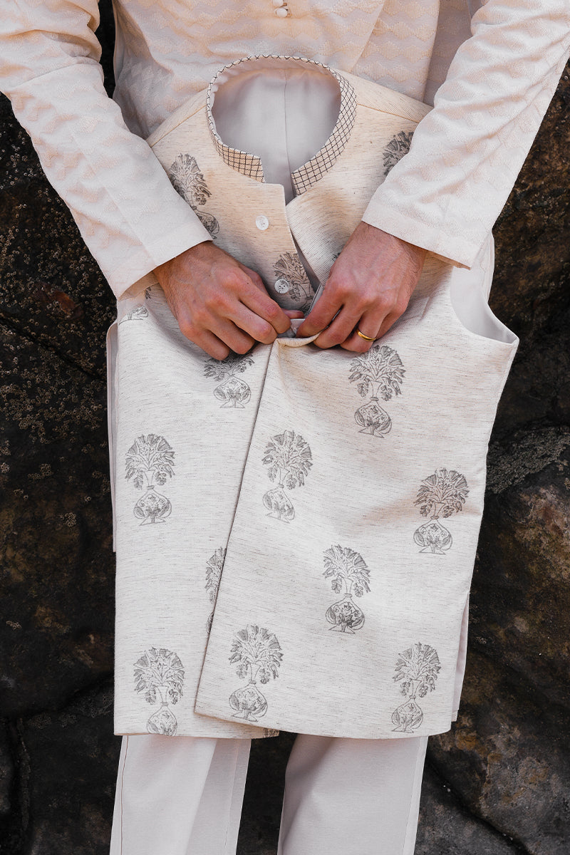 Cream Block Printed Cotton-Silk Waistcoat Kurta (3-Piece) - Image 4