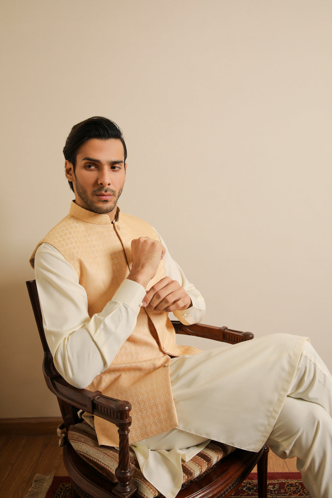 Off White Jamawar Waistcoat Kurta Set (3-Piece) - Image 12