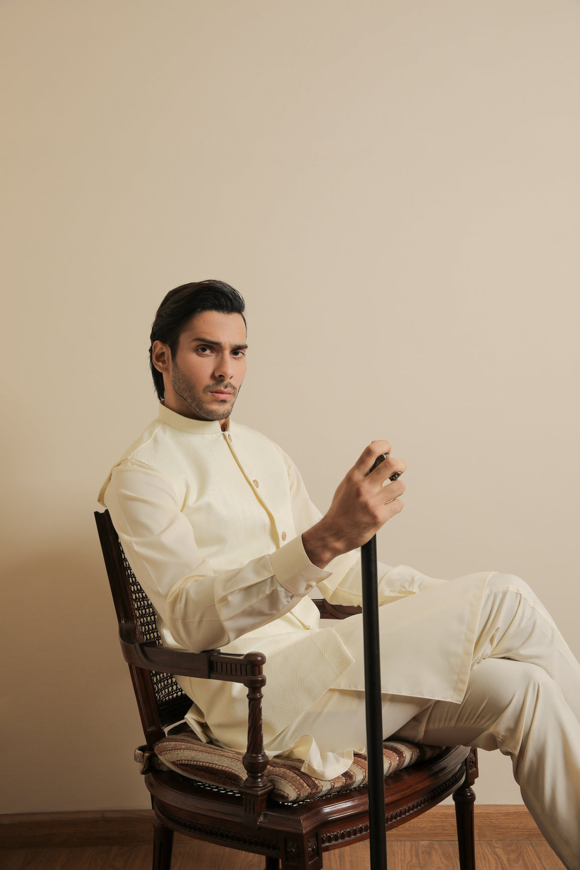 Off White Woven Jamawar Waistcoat Kurta (3-Piece) - Image 2