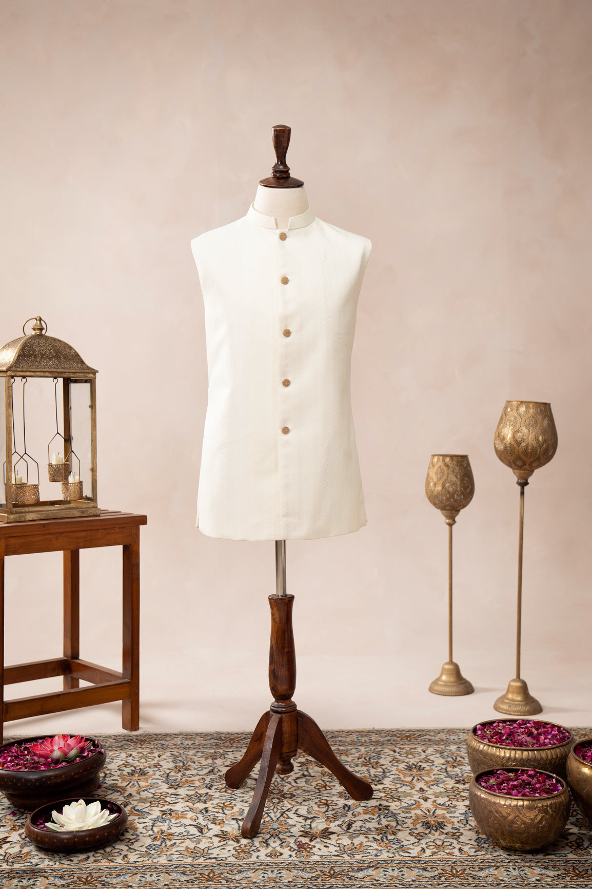 Off White Woven Jamawar Waistcoat Kurta (3-Piece) - Image 5