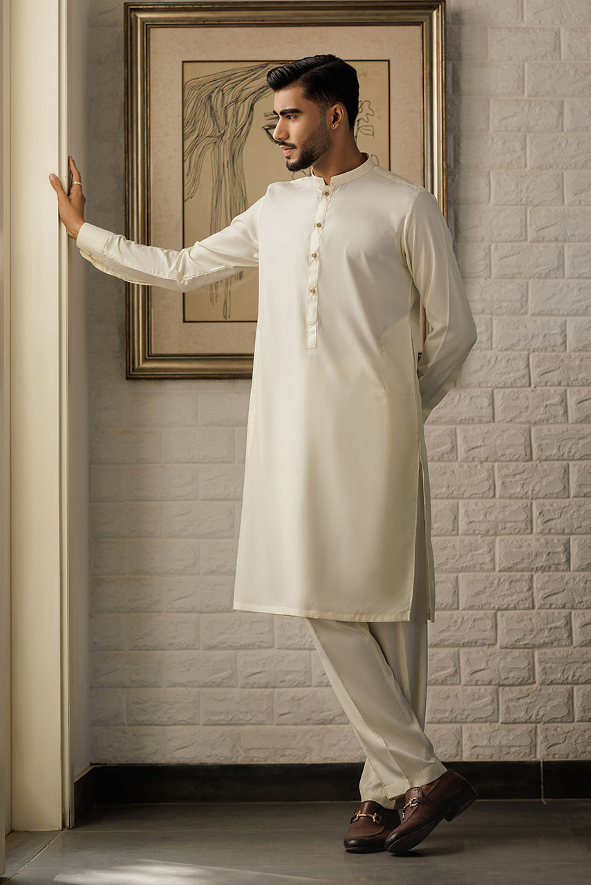 Off-White Embroidered Khaddar Waistcoat (1-Pc) - Image 3