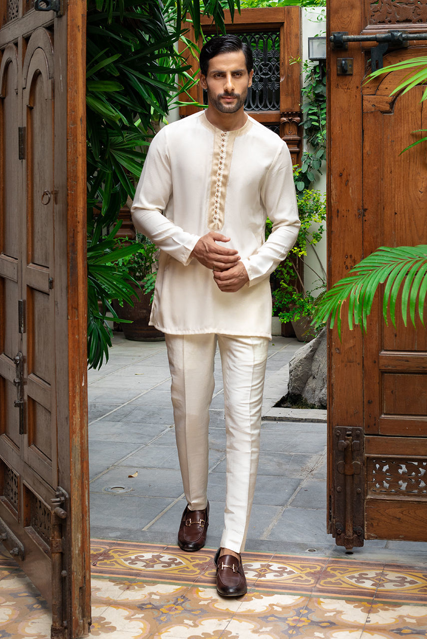 Off-White Embroidered Linen Waistcoat Kurta (3-Piece) - Image 1