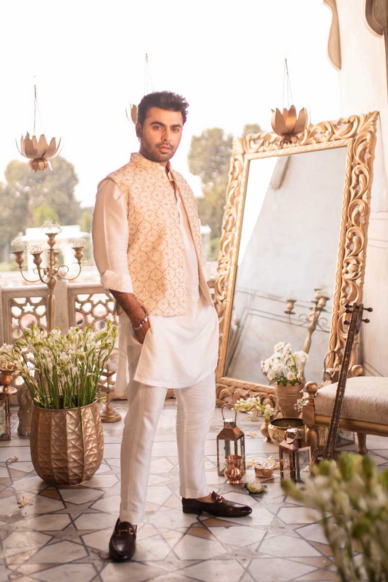White Salma Sitara Raw Silk Waistcoat Kurta (3-Piece) - Image 3