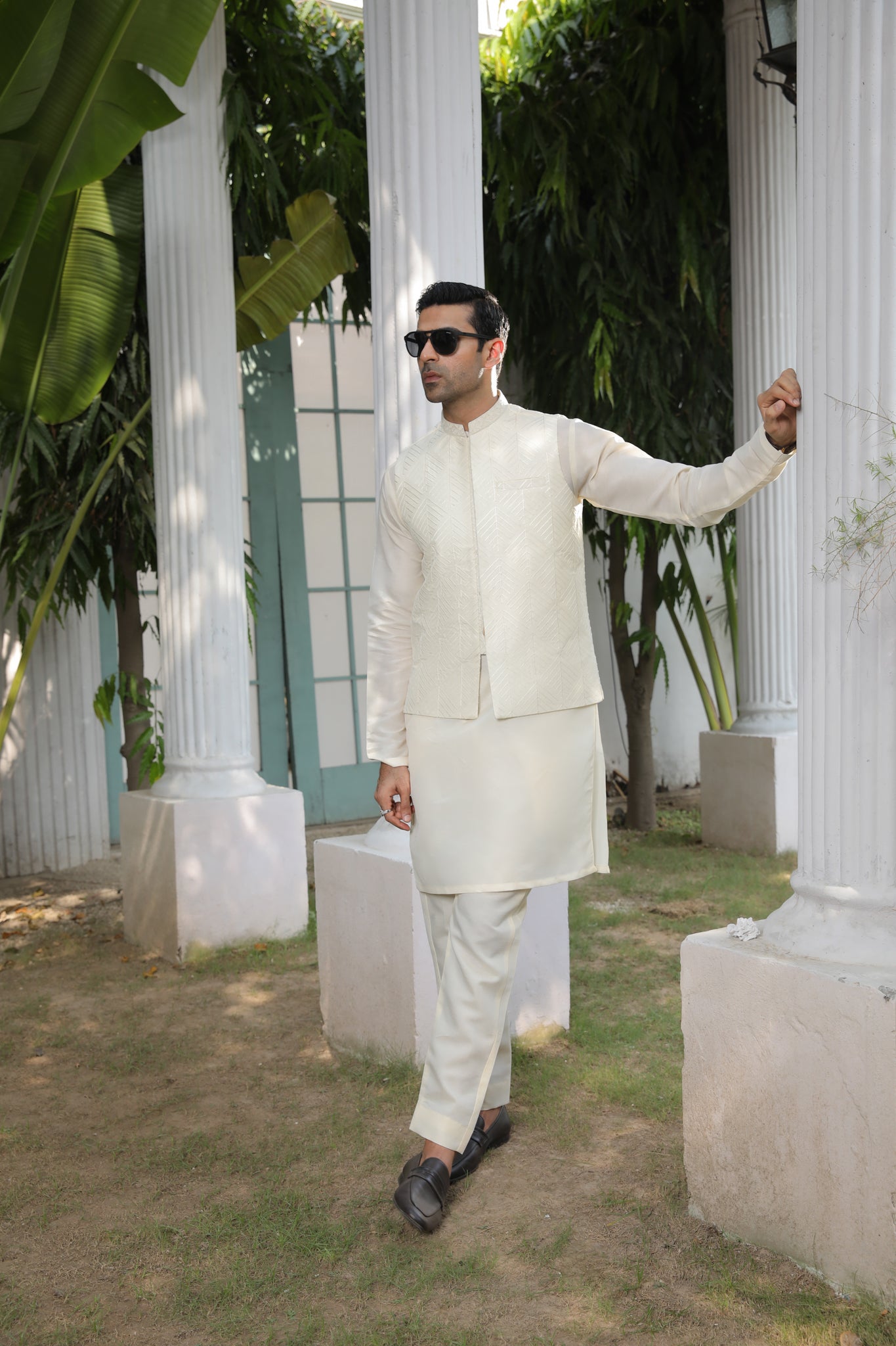Ivory Geometric Embroidered Raw Silk Waistcoat Kurta (3-Piece) - Image 3