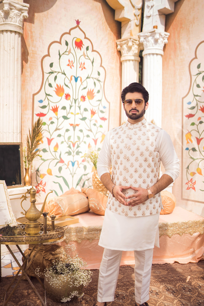 Ivory Embroidered Raw Silk Waistcoat Kurta (3-Piece) - Image 4