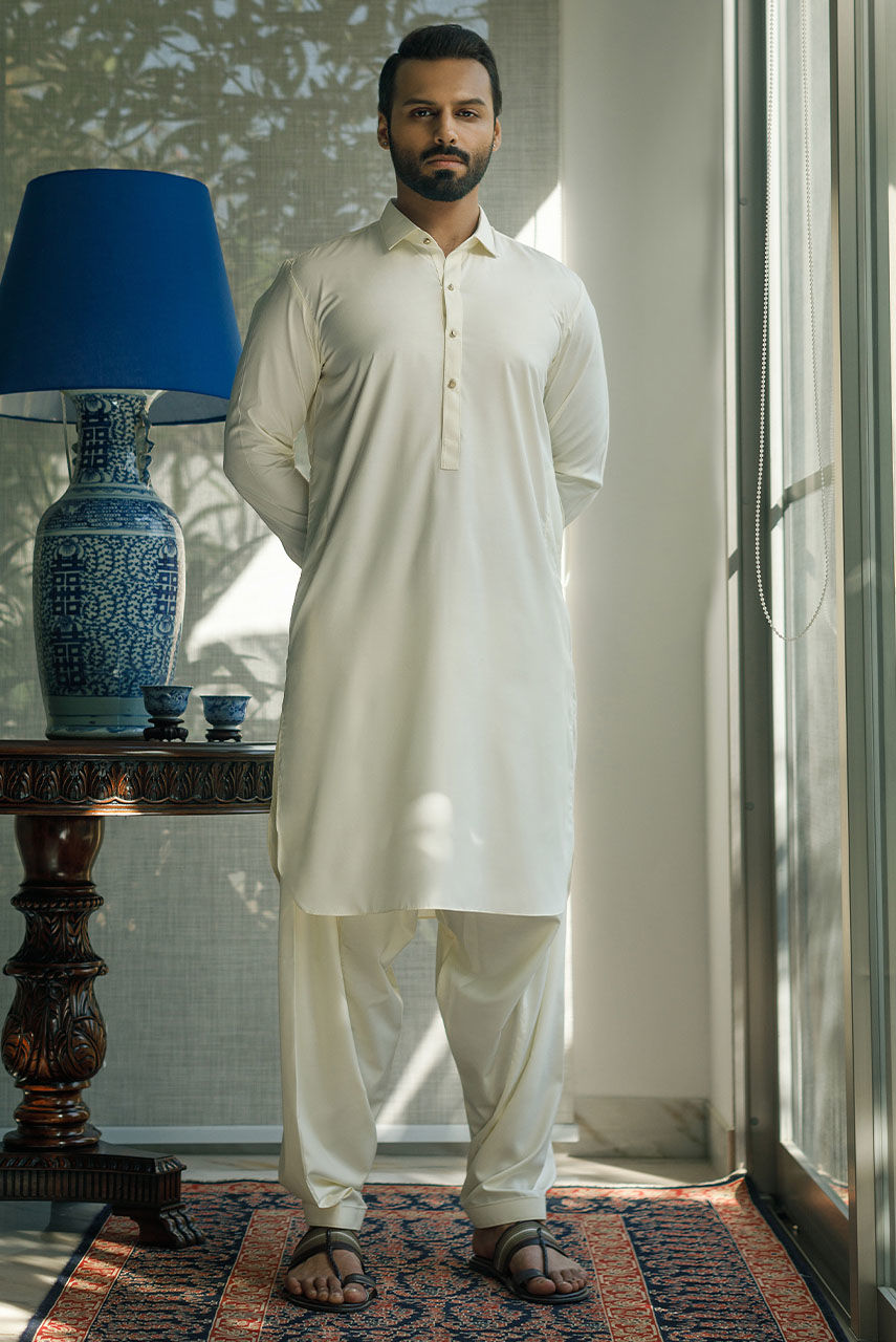 Off White Embroidered Raw Silk Waistcoat Kurta (3-Piece) - Image 3