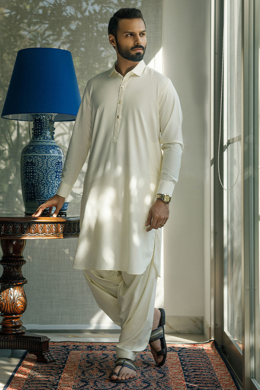 Off White Embroidered Raw Silk Waistcoat Kurta (3-Piece) - Image 4