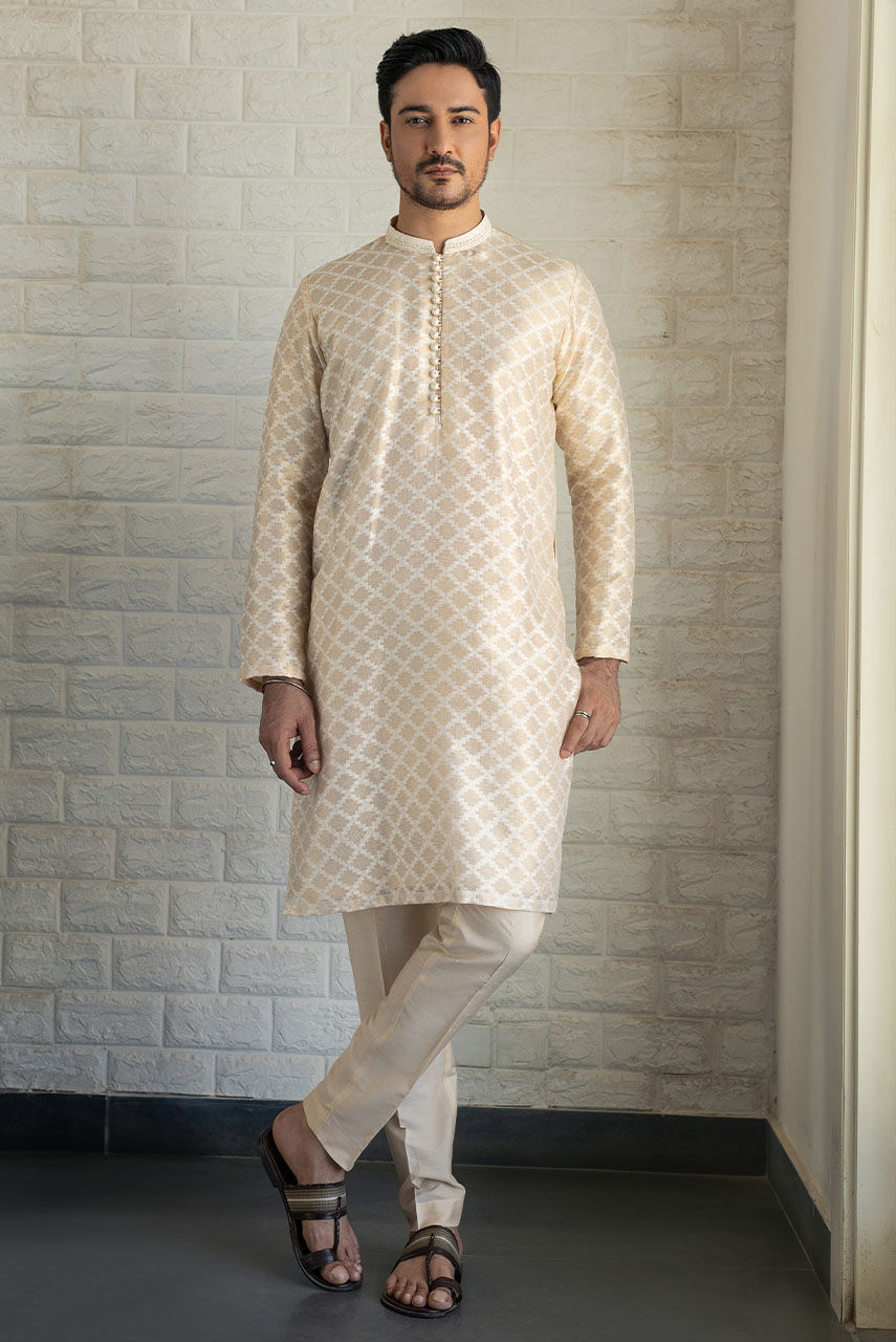 Ivory Aari Embroidered Raw Silk Waistcoat Kurta (3-Piece) - Image 4