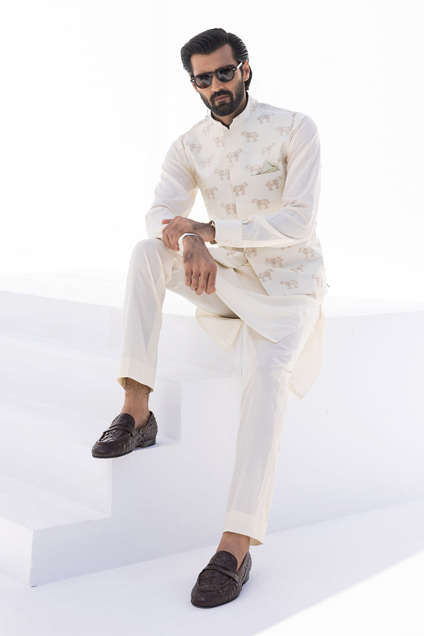 Cream Horse-Embroidered Boski Kurta Set (3-Piece) - Image 3