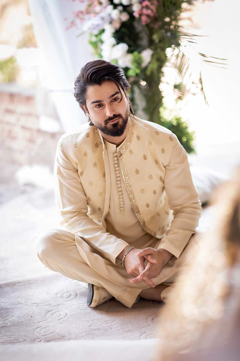 Off White Embroidered Raw Silk Waistcoat Kurta (3-Piece) - Image 6