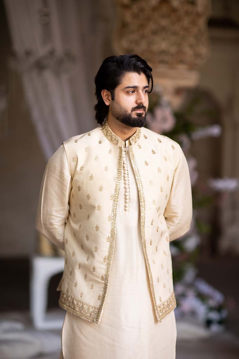 Off White Embroidered Raw Silk Waistcoat Kurta (3-Piece) - Image 8