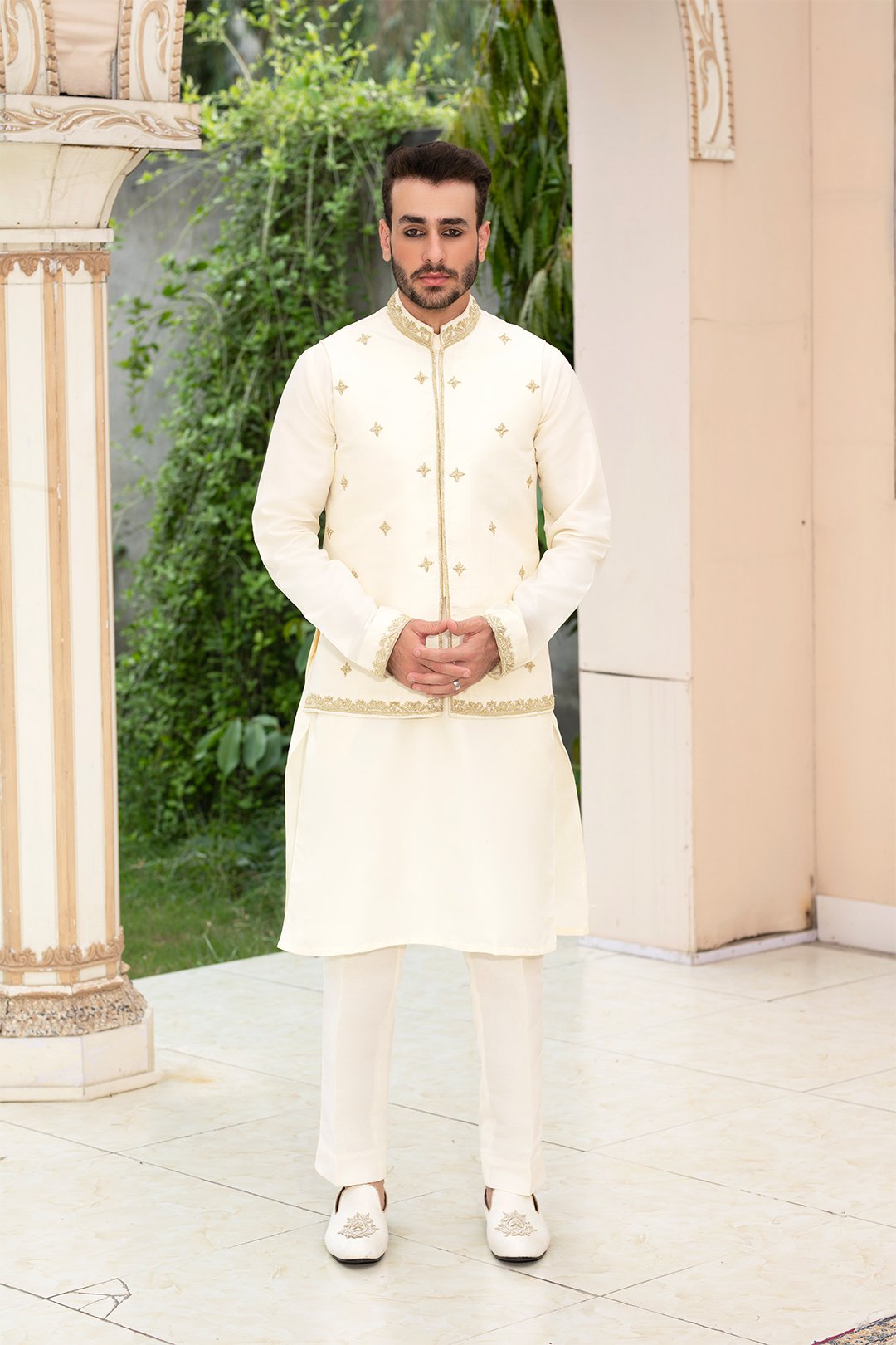 Ivory Ada Work Silk Waistcoat Kurta (3-Piece) - Image 2