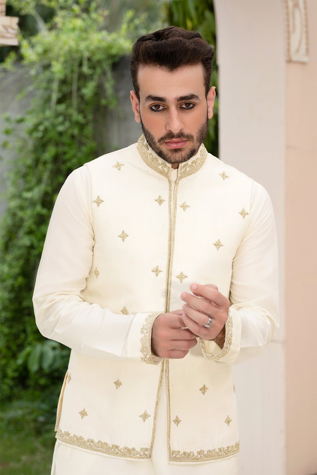 Ivory Ada Work Silk Waistcoat Kurta (3-Piece) - Image 3