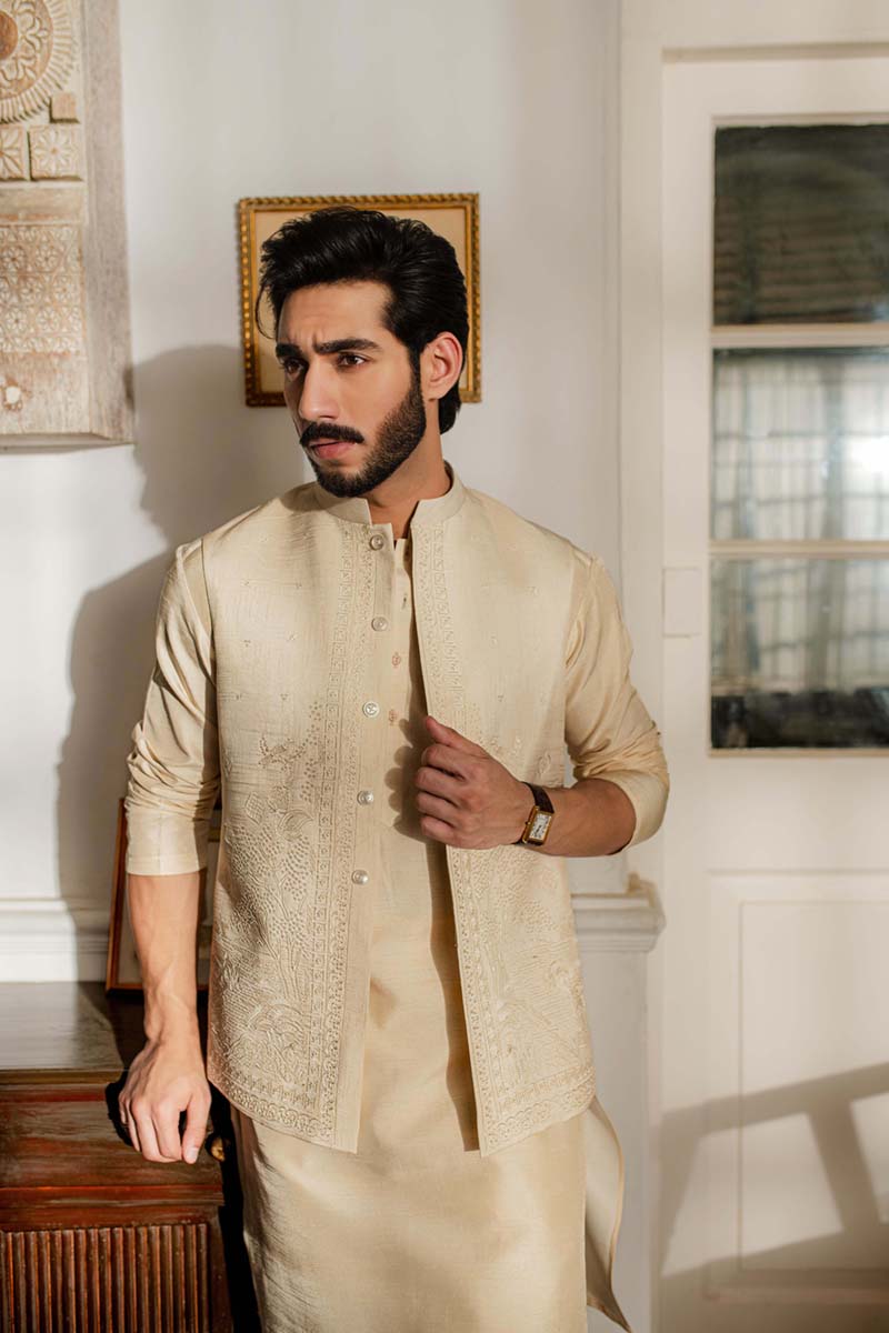 Dutch White Embroidered Silk-Blend Waistcoat Kurta (3-Piece) - Image 3