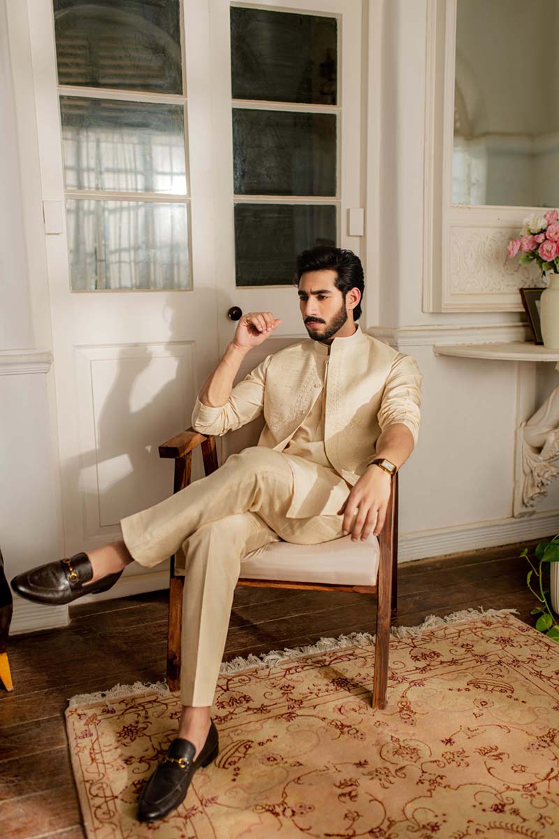 Dutch White Embroidered Silk-Blend Waistcoat Kurta (3-Piece) - Image 7